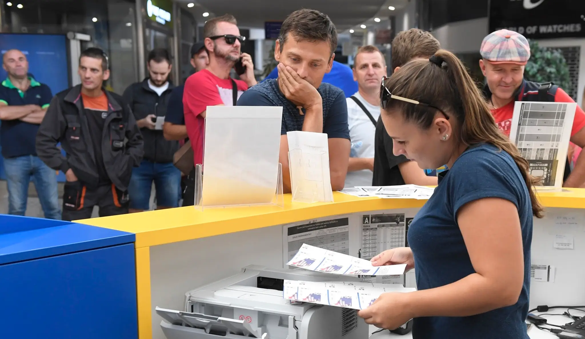 Na snímke oficiálne spustenie predaja vstupeniek na majstrovstvá sveta v ľadovom hokeji na Slovensku v Košiciach.