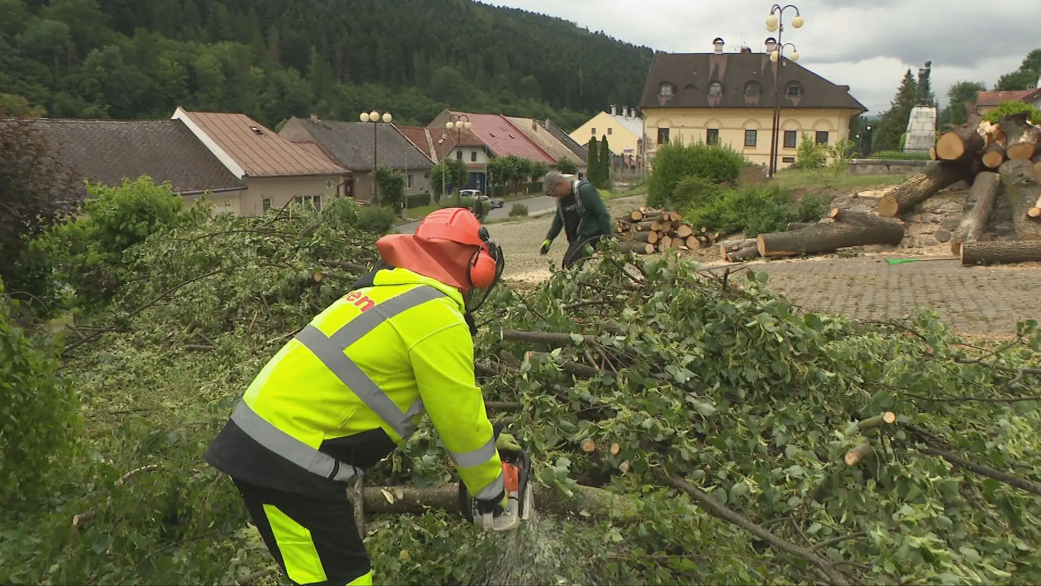 V Gelnici upratujú po víchrici.