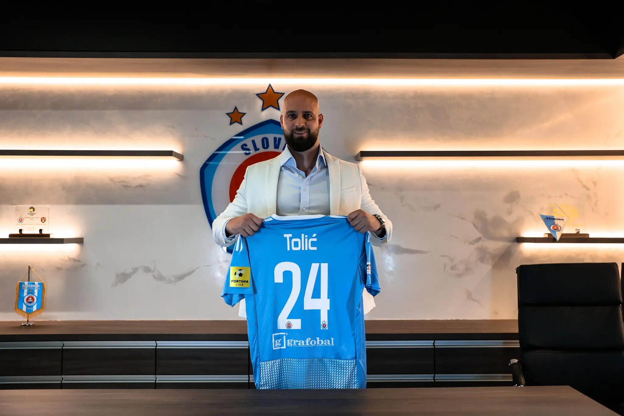 Slovan posilní Marko Tolič.