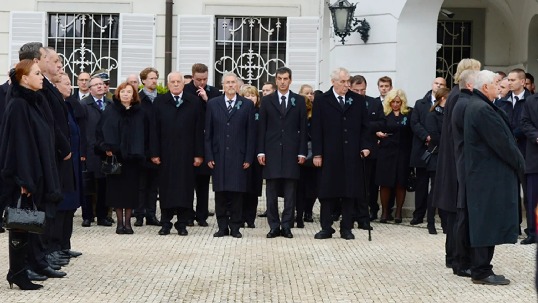 Zahraniční hostia na štátnom pohrebe Michala Kováča.