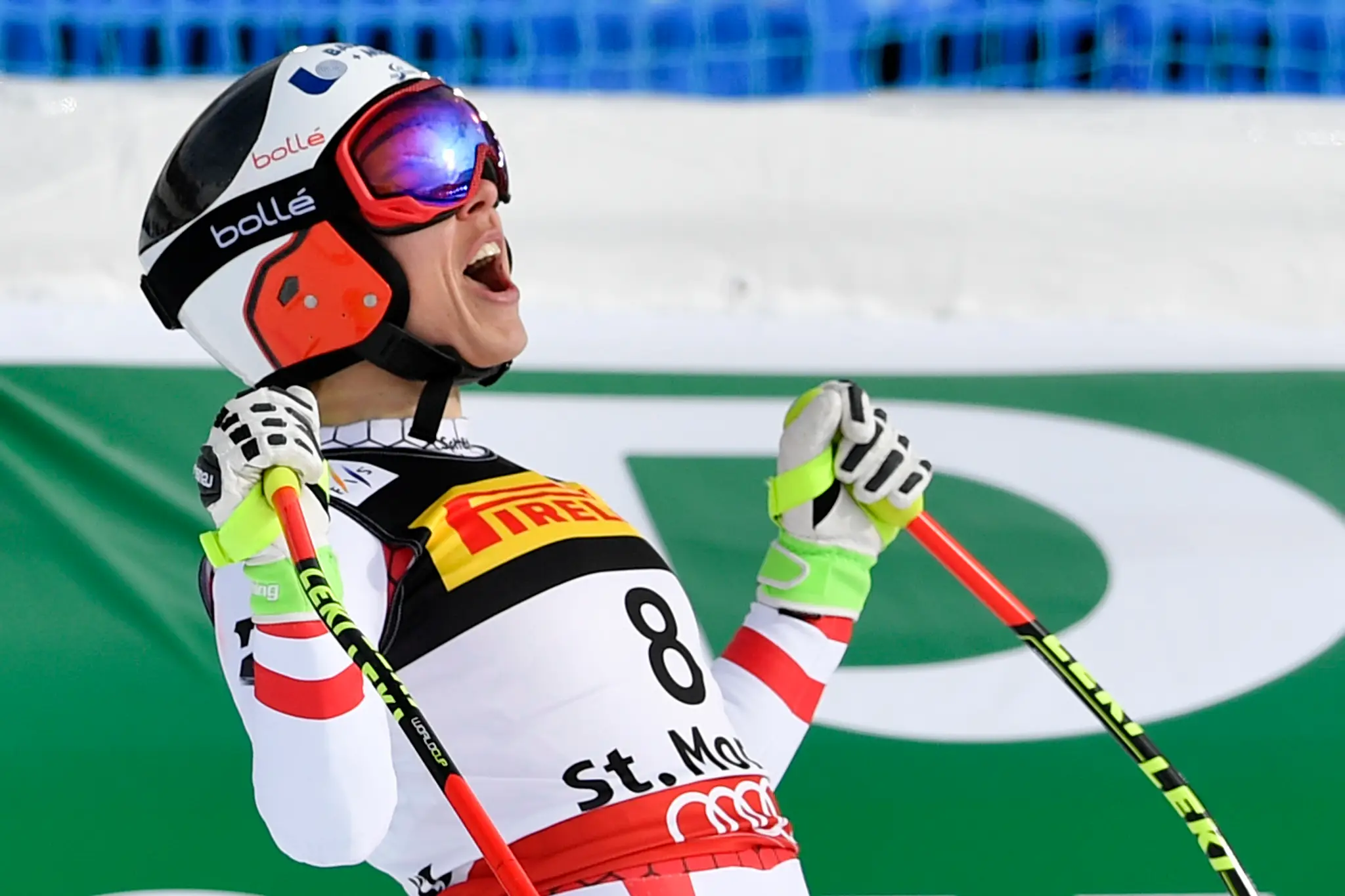 Rakúšanka Nicole Schmidhoferová jasá po triumfe v super-G žien na MS v St. Moritzi.