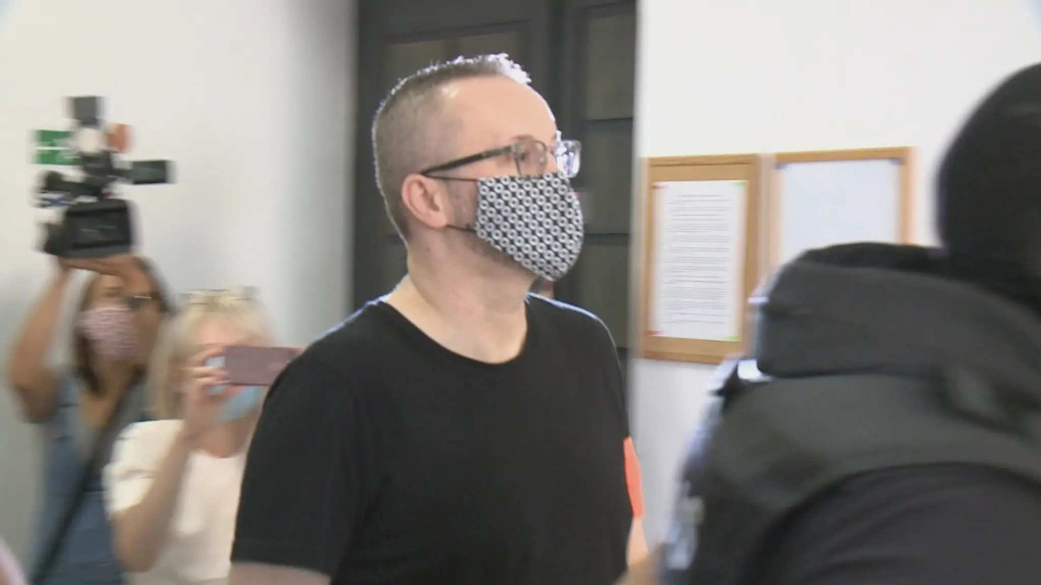 Peter Pčolinský je už na slobode.