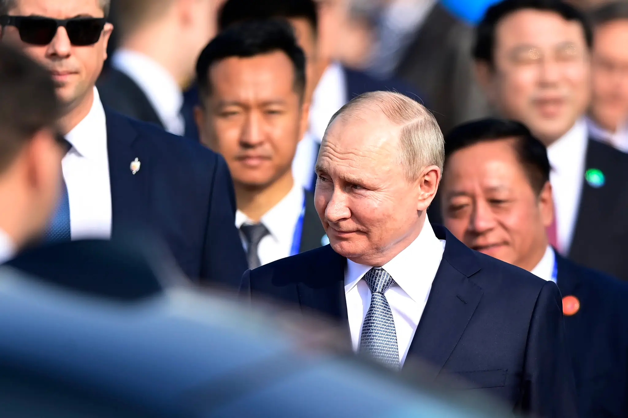 Ruský prezident Vladimir Putin na letisku v Pekingu.