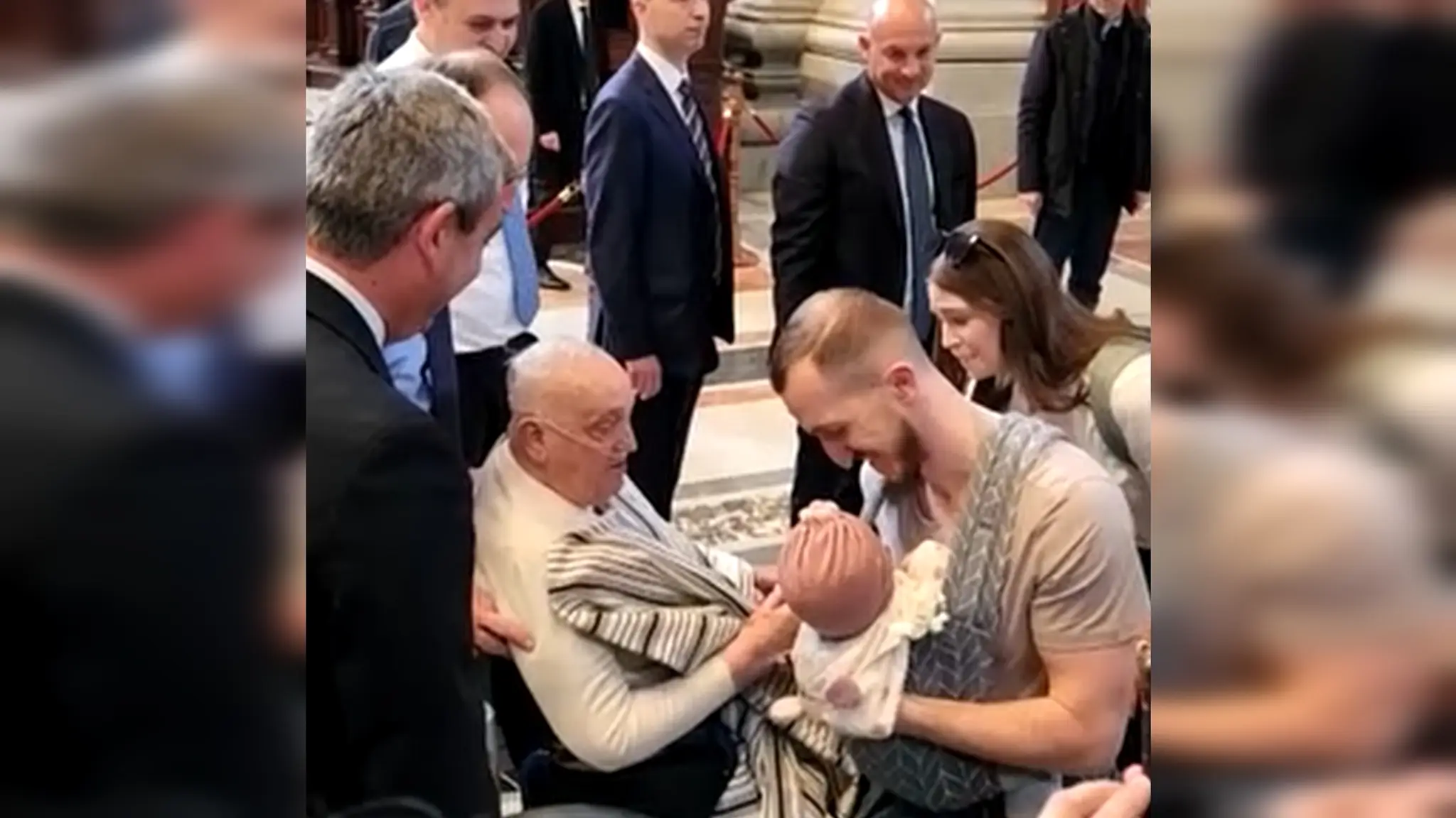 Pápež František v civile