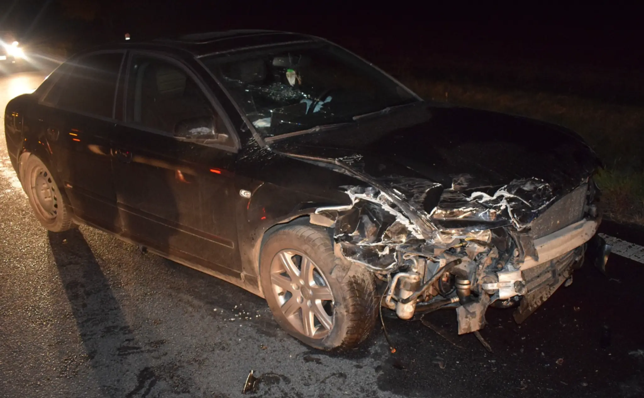 Havarované auto po nehode pri Podrečanoch.