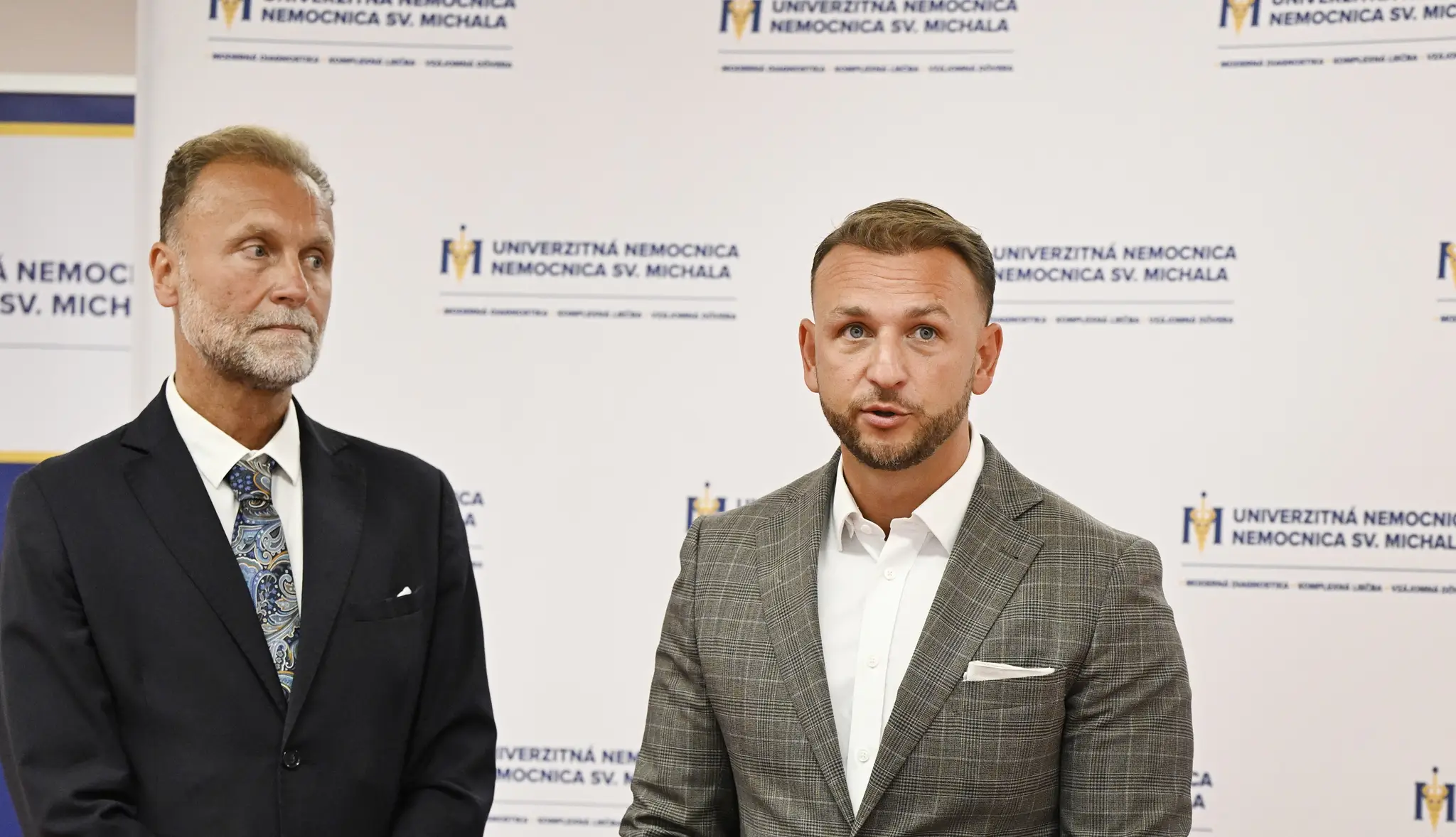 Generálny riaditeľ Nemocnice sv. Michala Ladislav Kužela a minister vnútra Matúš Šutaj Eštok