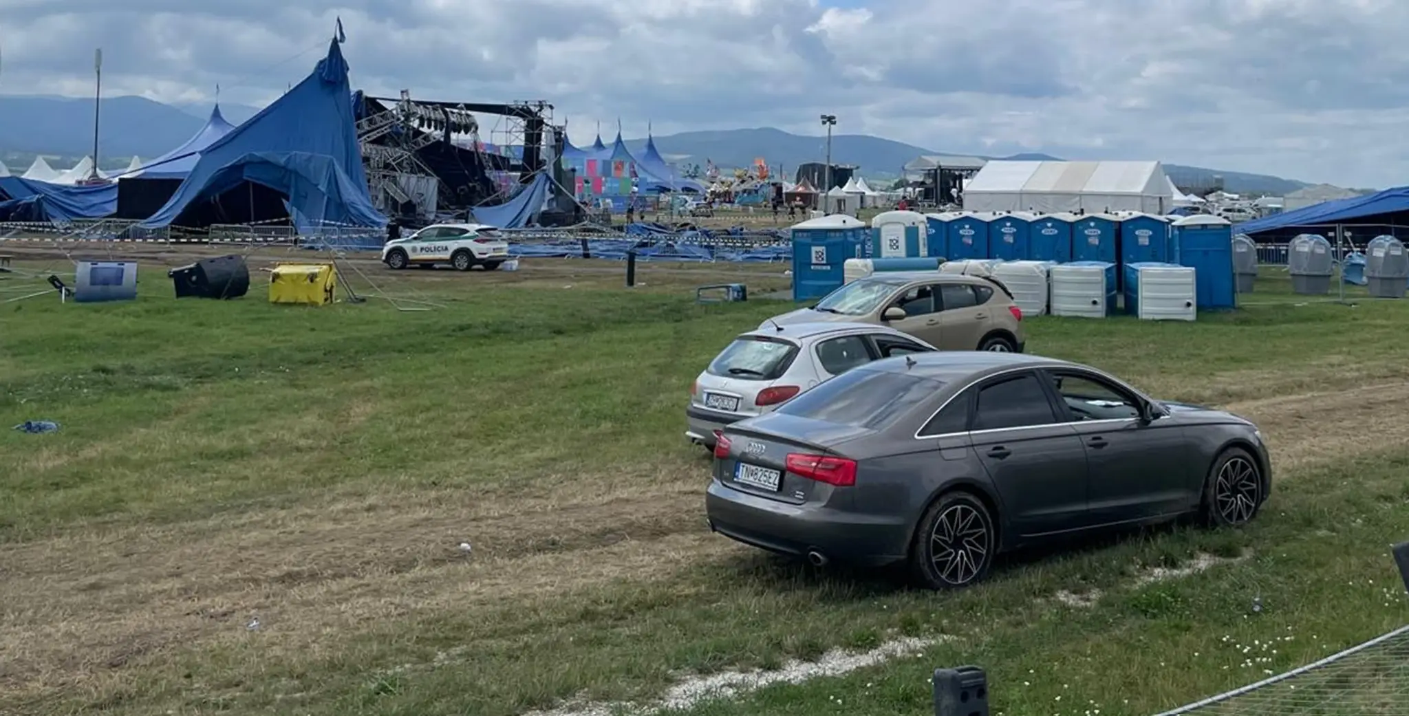 Zničený stan na festivale Pohoda.