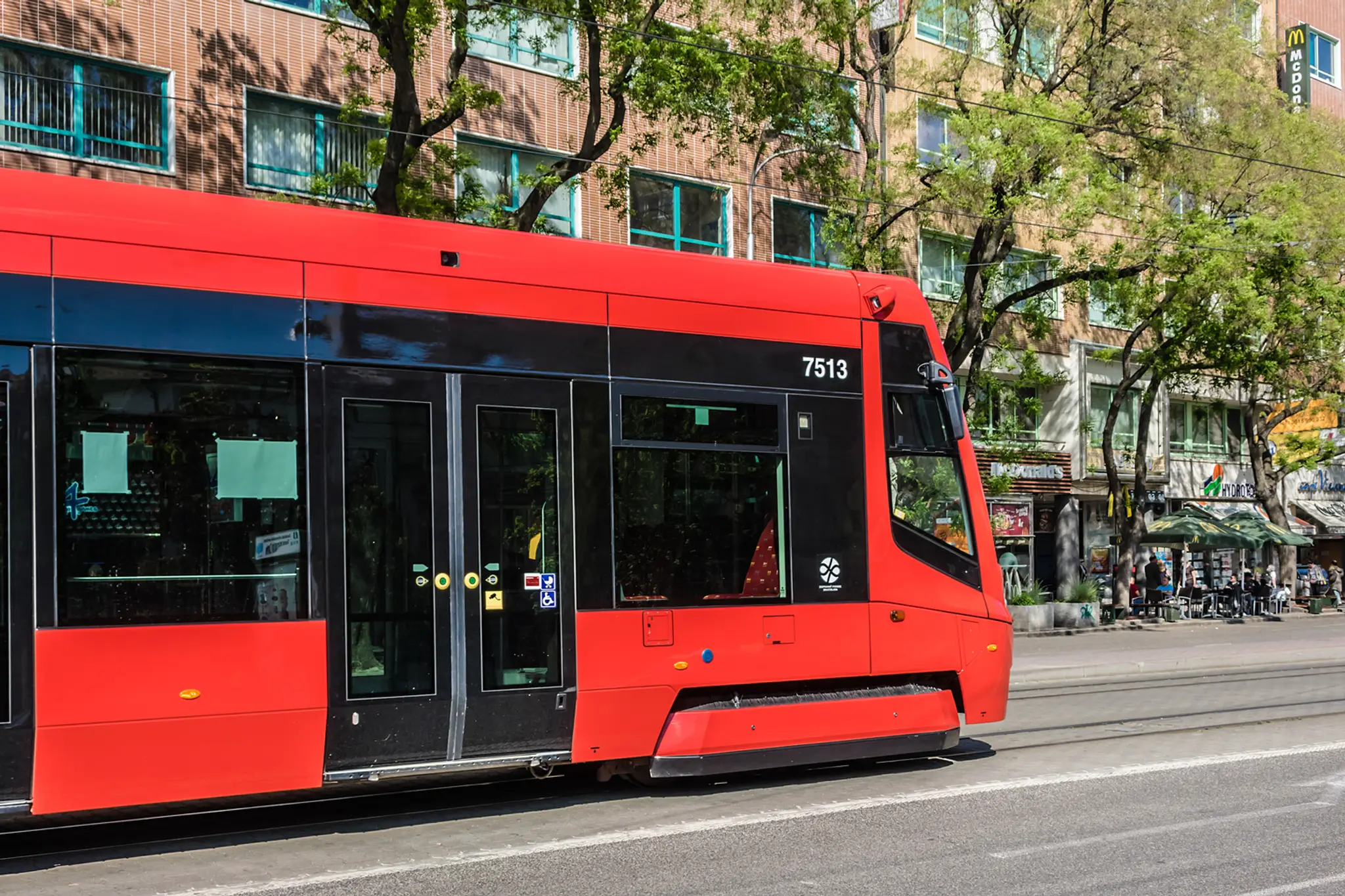 Nekonečná láska: 225. a 226. epizóda