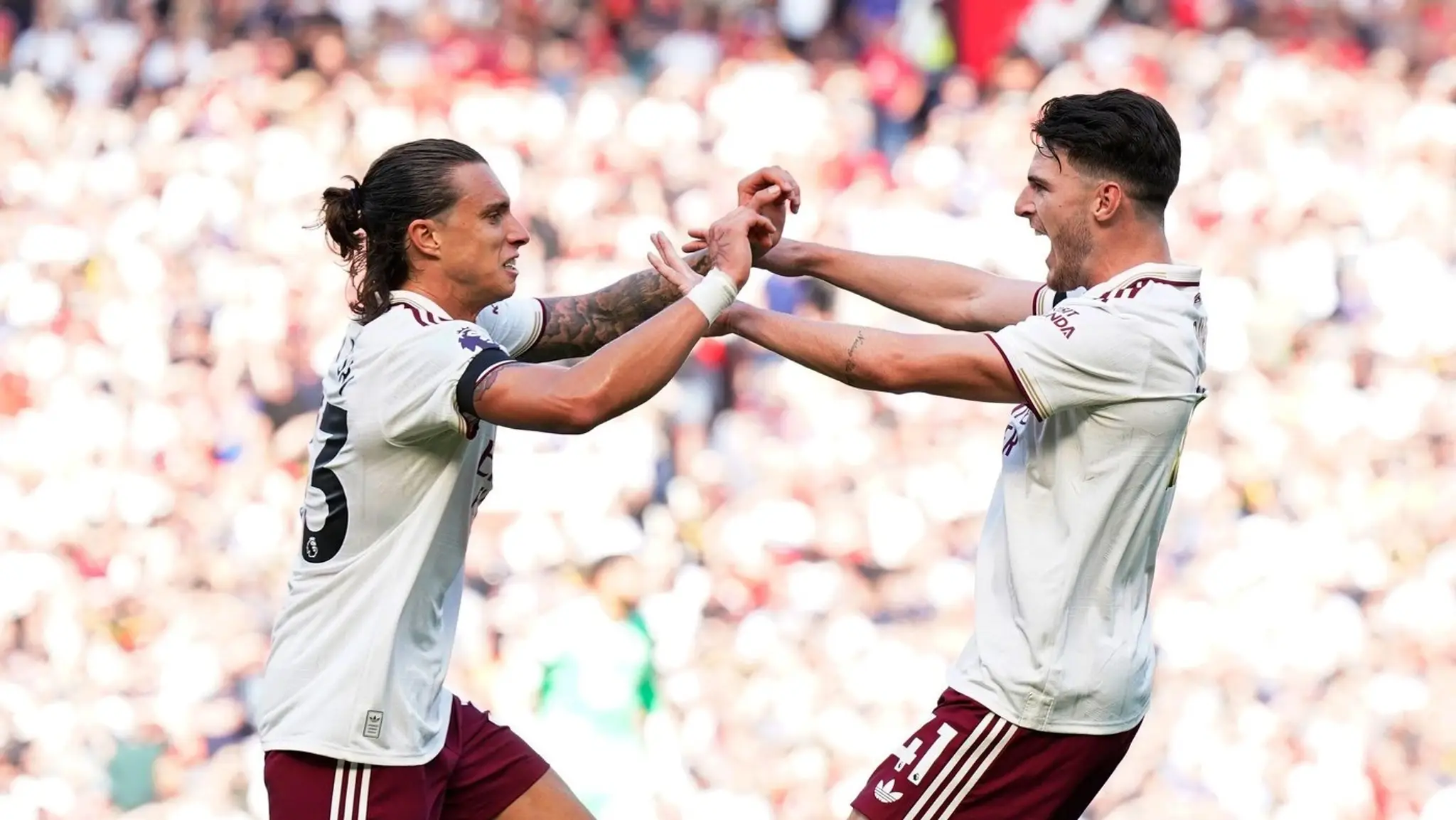 Riccardo Calafiori (vľavo) a Declan Rice