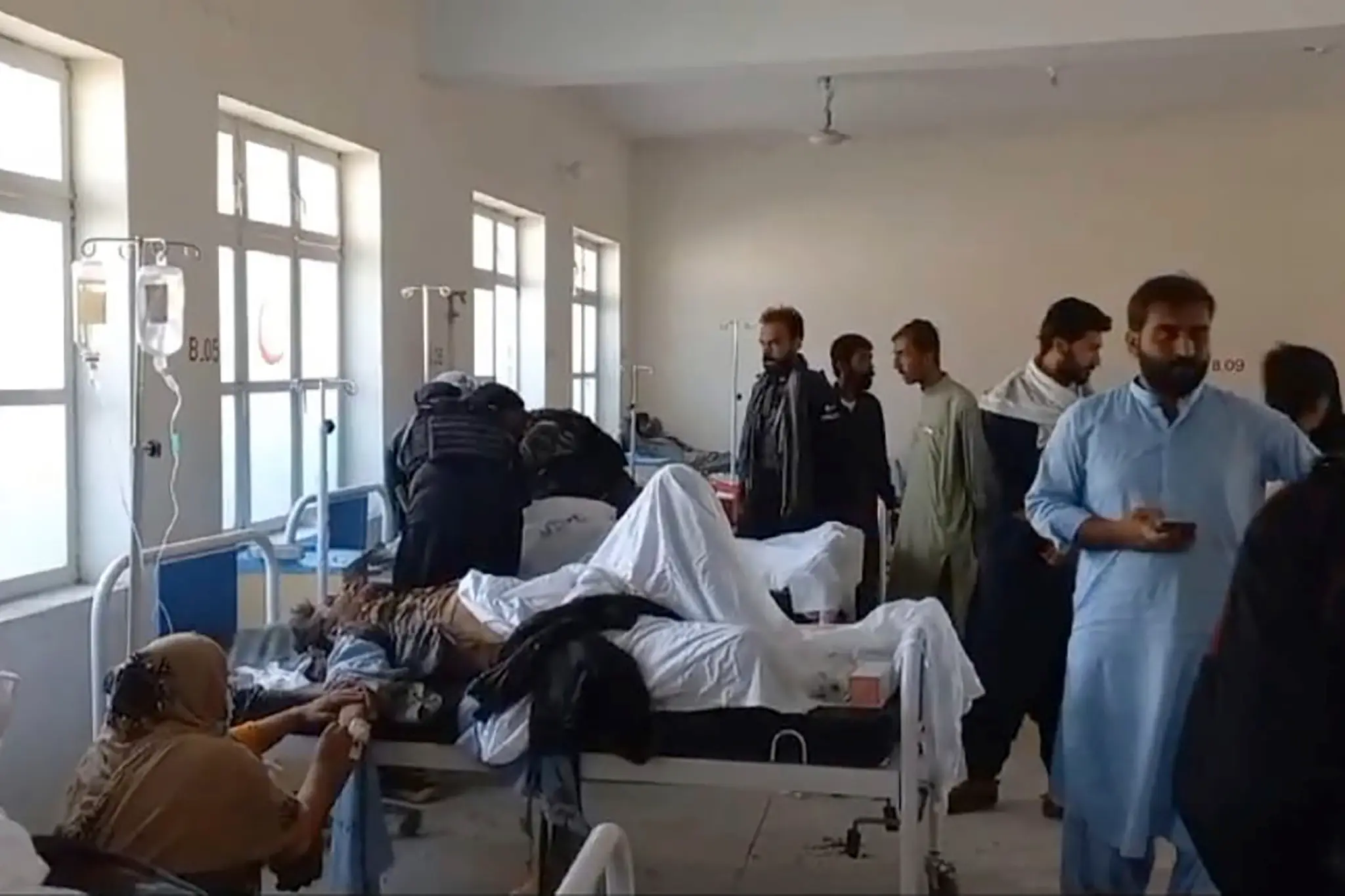 Zranení Pakistanci pri bombovom útoku v Mastungu na predmestí Kvéty.