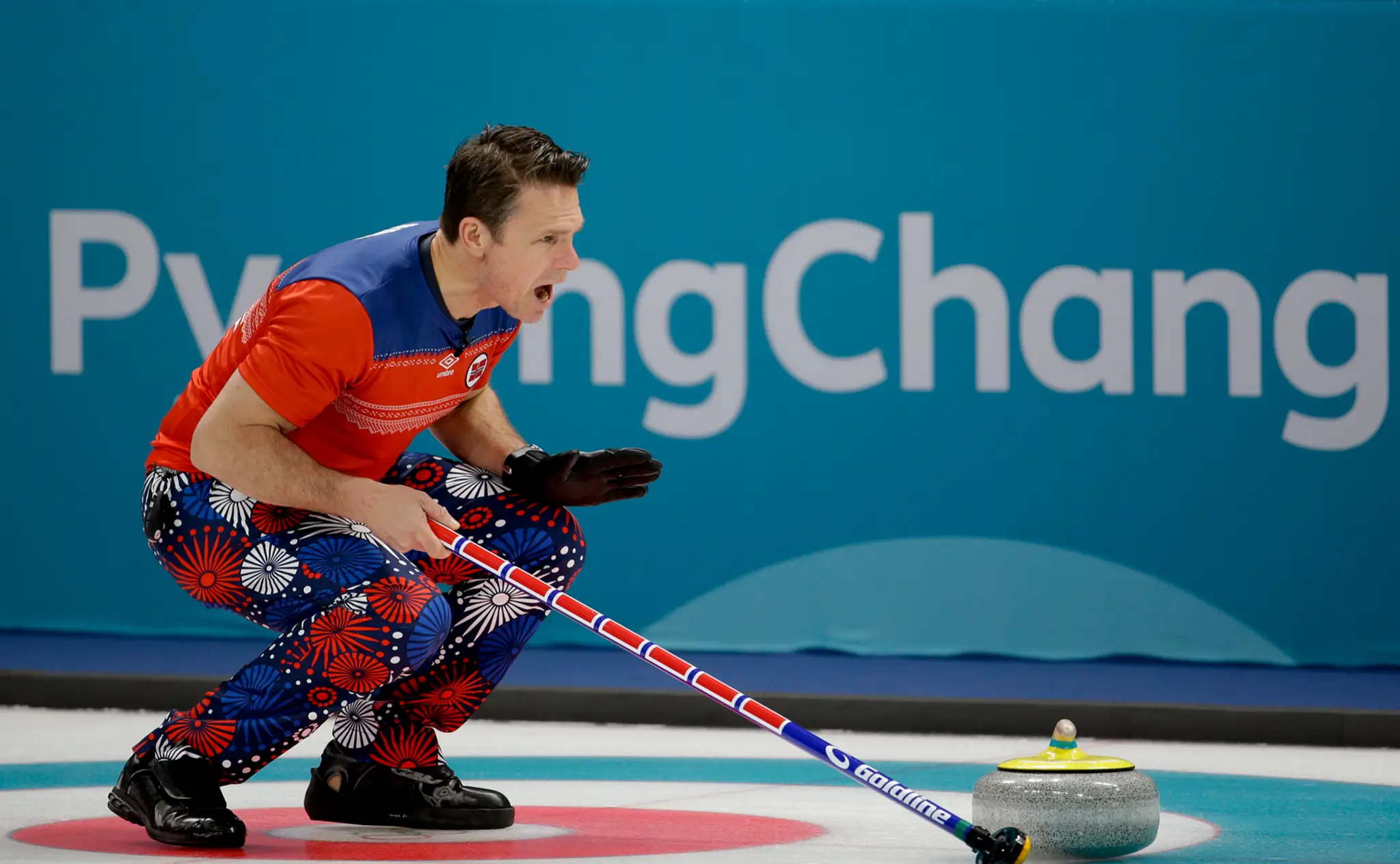 Nórsky reprezentant v curlingu Thomas Ulsrud počas súťaže na ZOH 2018.