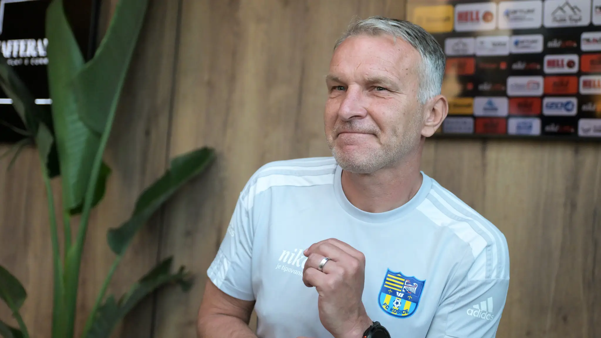 Roman Skuhravý
