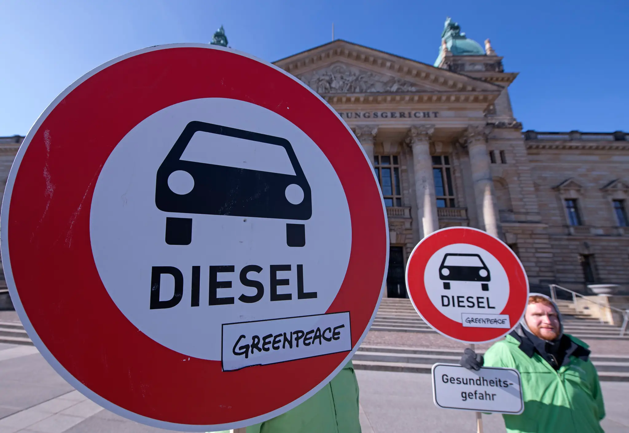 Rozhodnutie sa týka najmä miest Stuttgart a Düsseldorf. 
