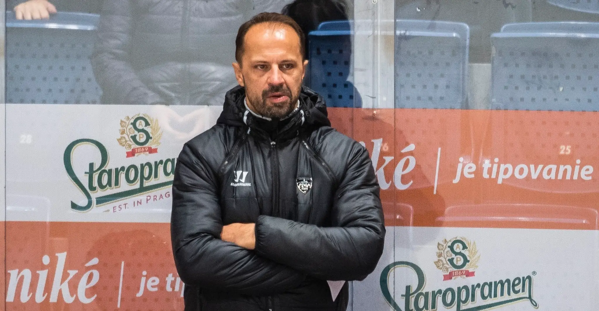 Na snímke tréner HK Dukla Trenčín Ján Pardavý počas zápasu HC Slovan Bratislava - HK Dukla Trenčín.