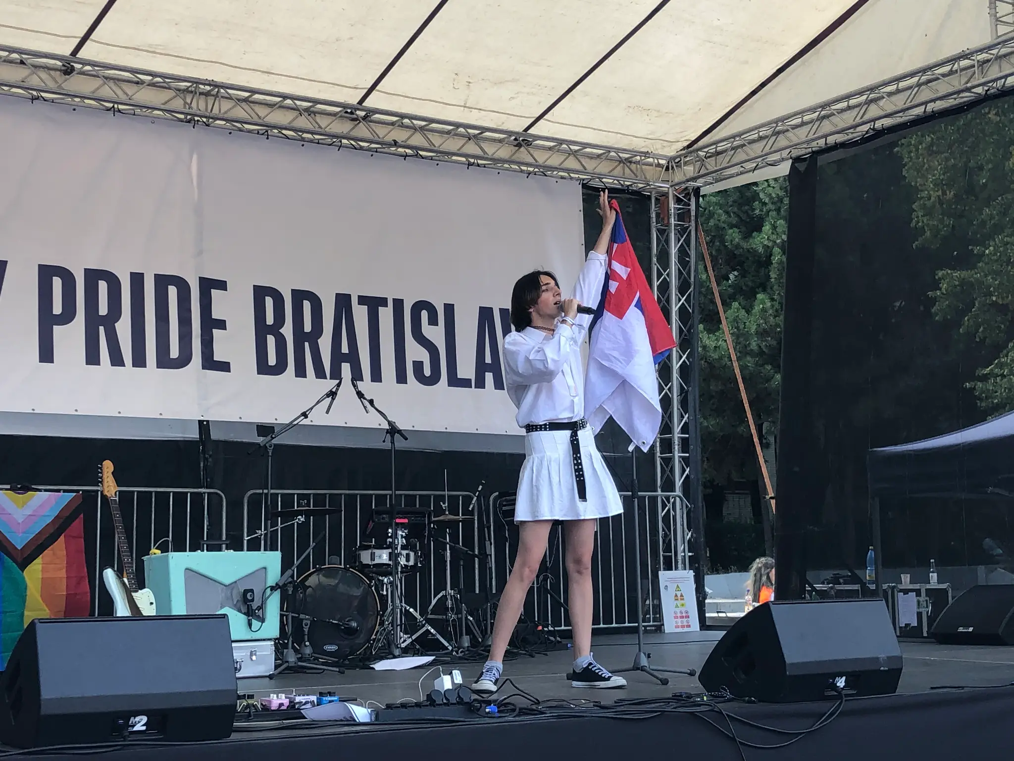Tvárou festivalu je umelec Vojtík. 