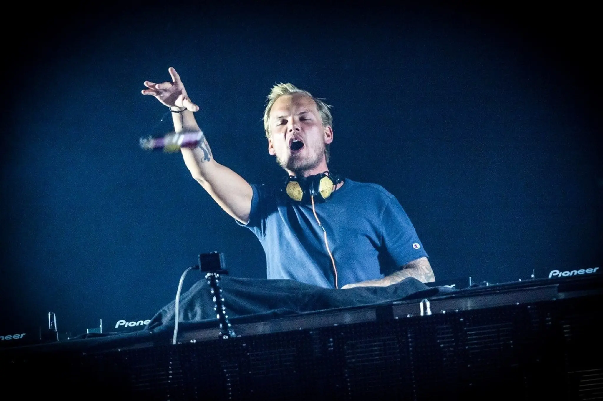 Avicii.