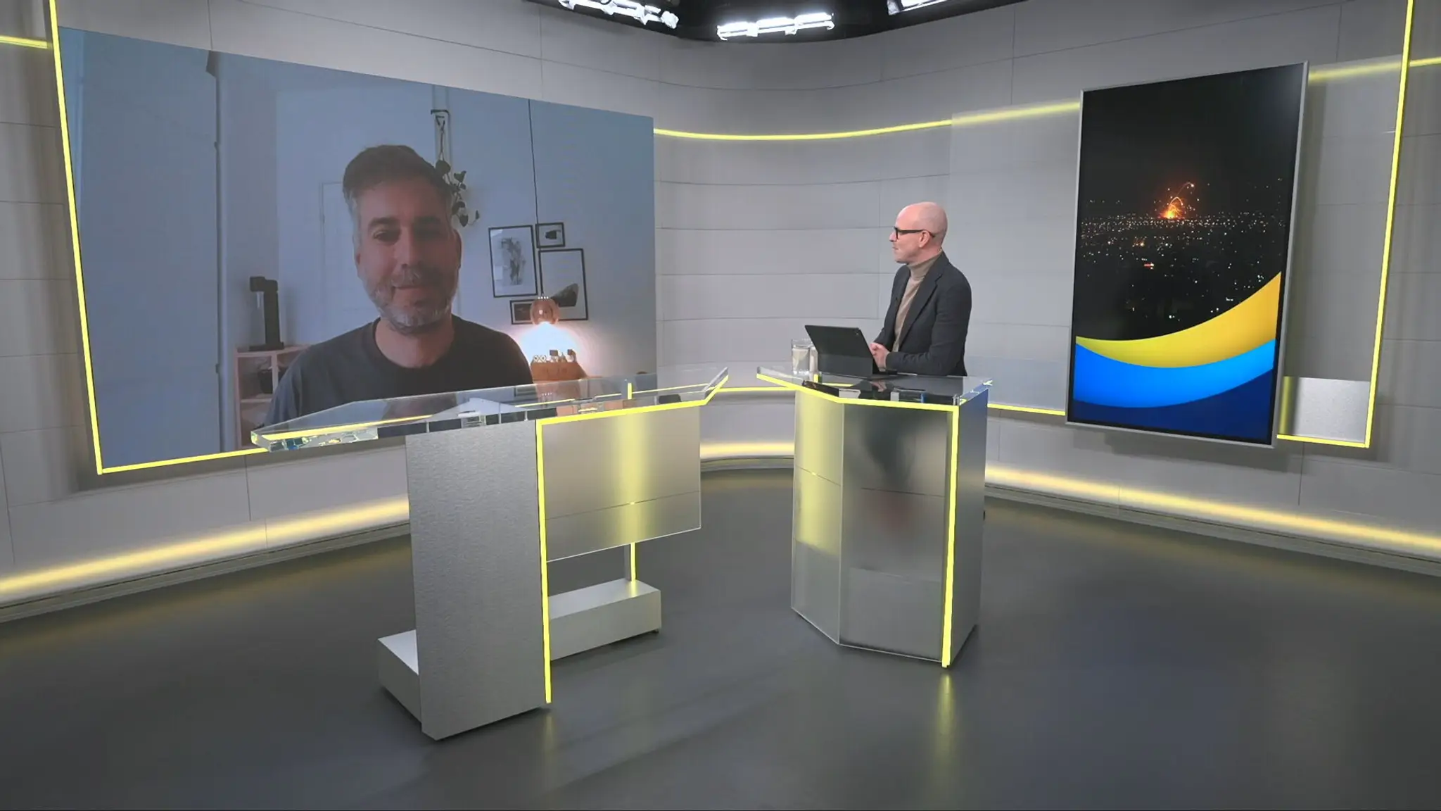 Na snímke slovenský cestovateľ Martin Navrátil počas rozhovoru na TN live.