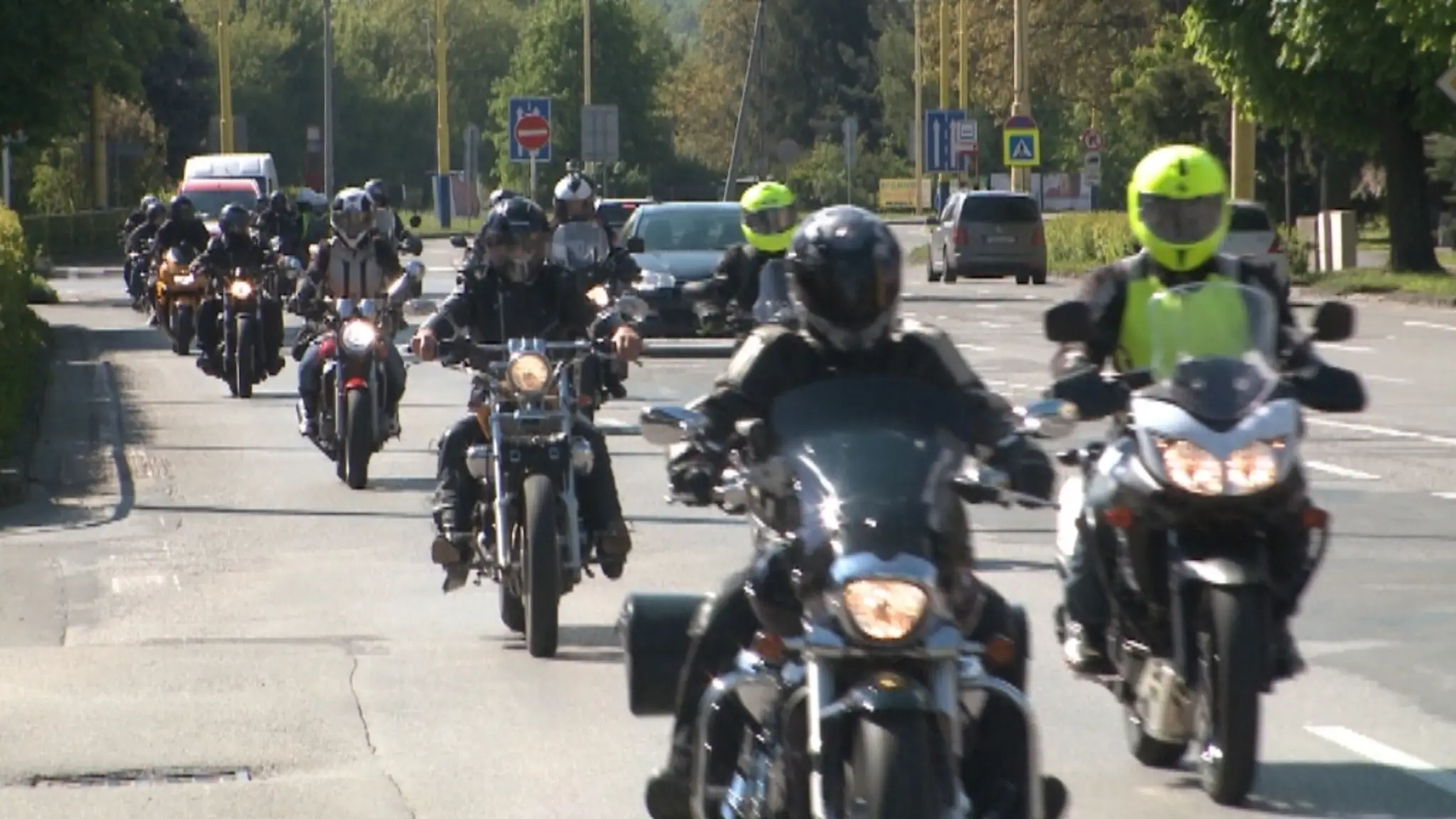 19 PO Motorkari rozvazaju.transferweb_jpg_bez_watermarku_1.jpg