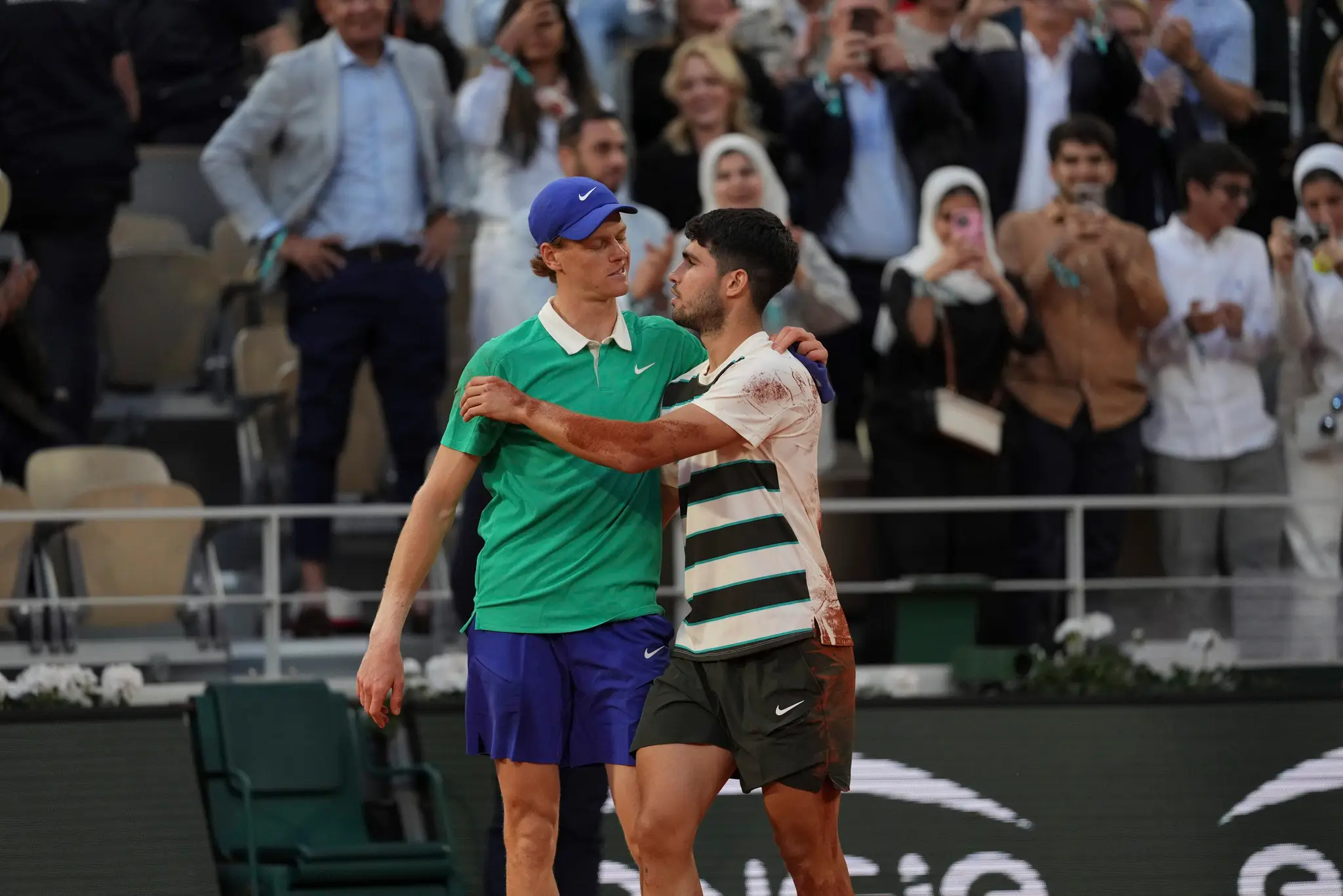 Carlos Alcaraz a Jannik Sinner po finále Roland Garros.