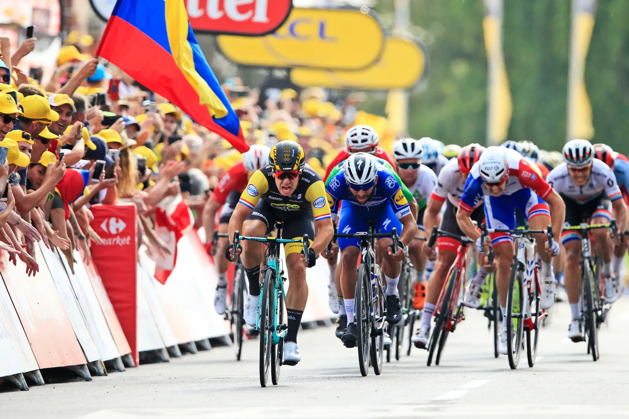 Dylan Groenewen sa stal víťazom 7. etapy TdF 2018.