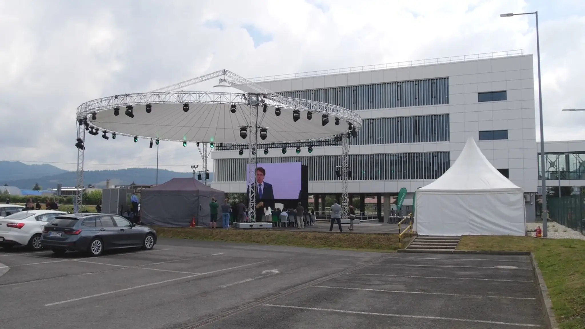 Fabrika na Kysuciach.