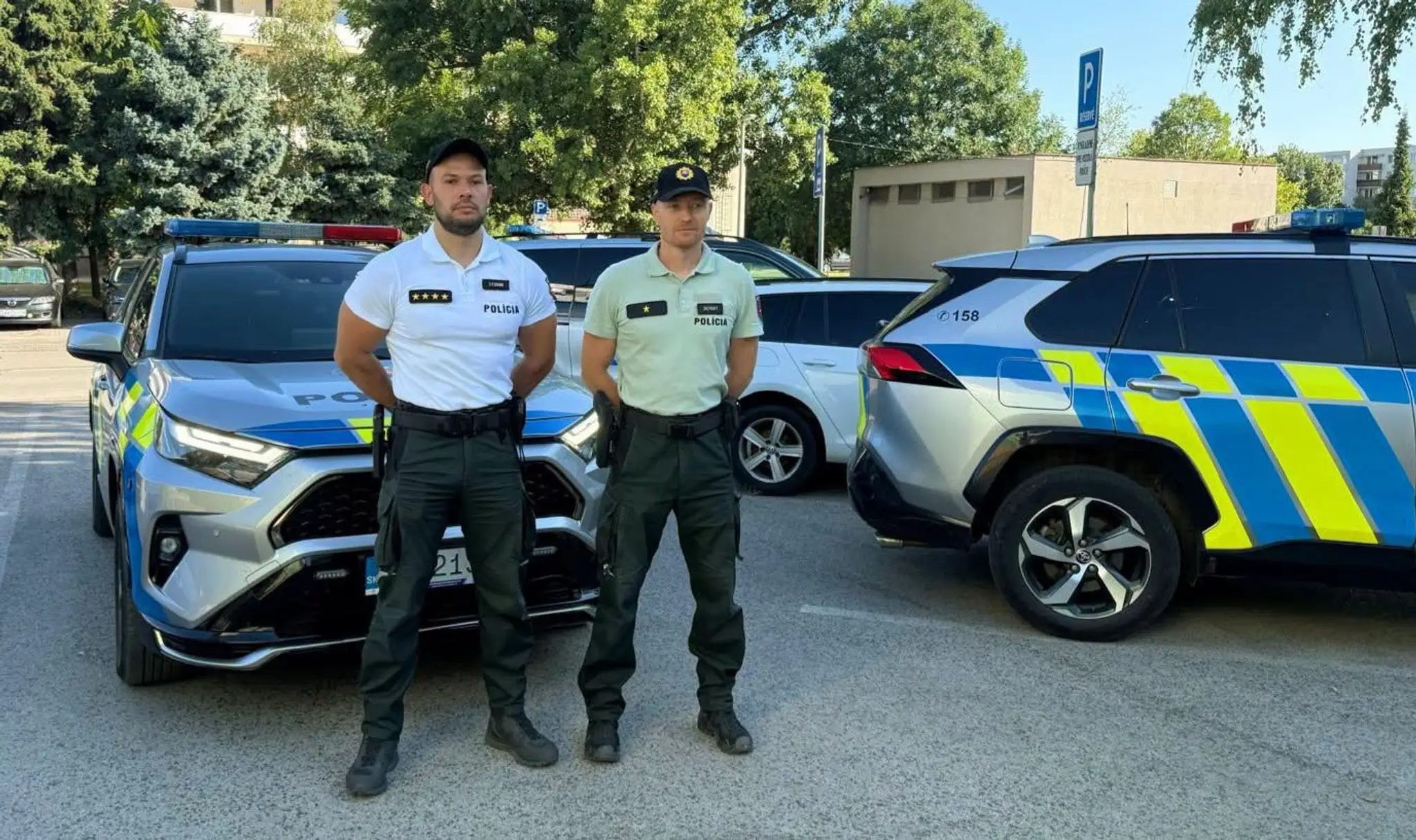 Policajti Erik a Štefan
