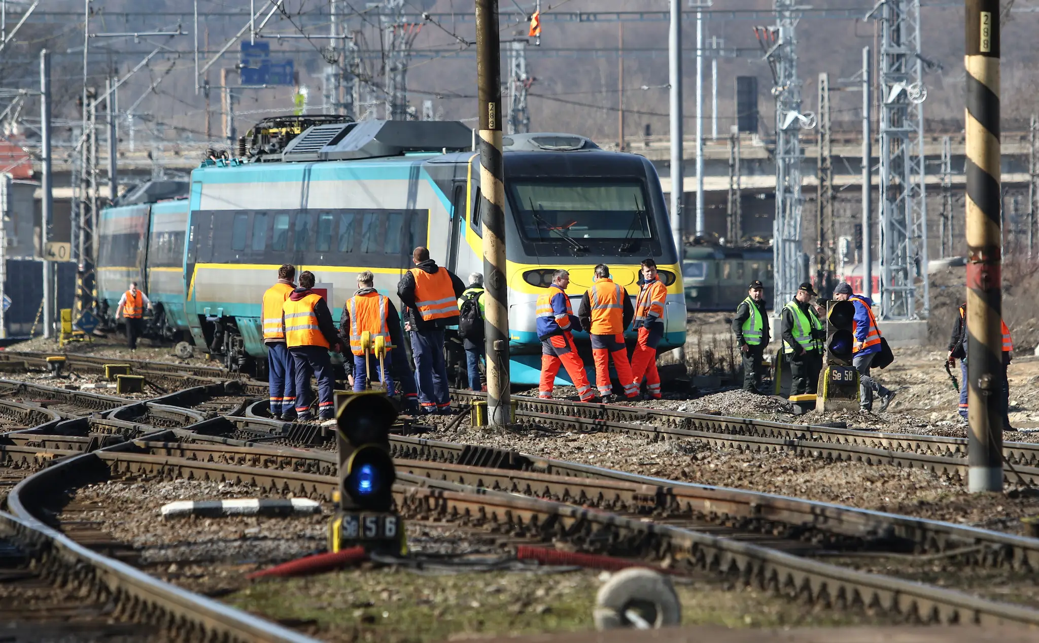 Vykoľajený vlak