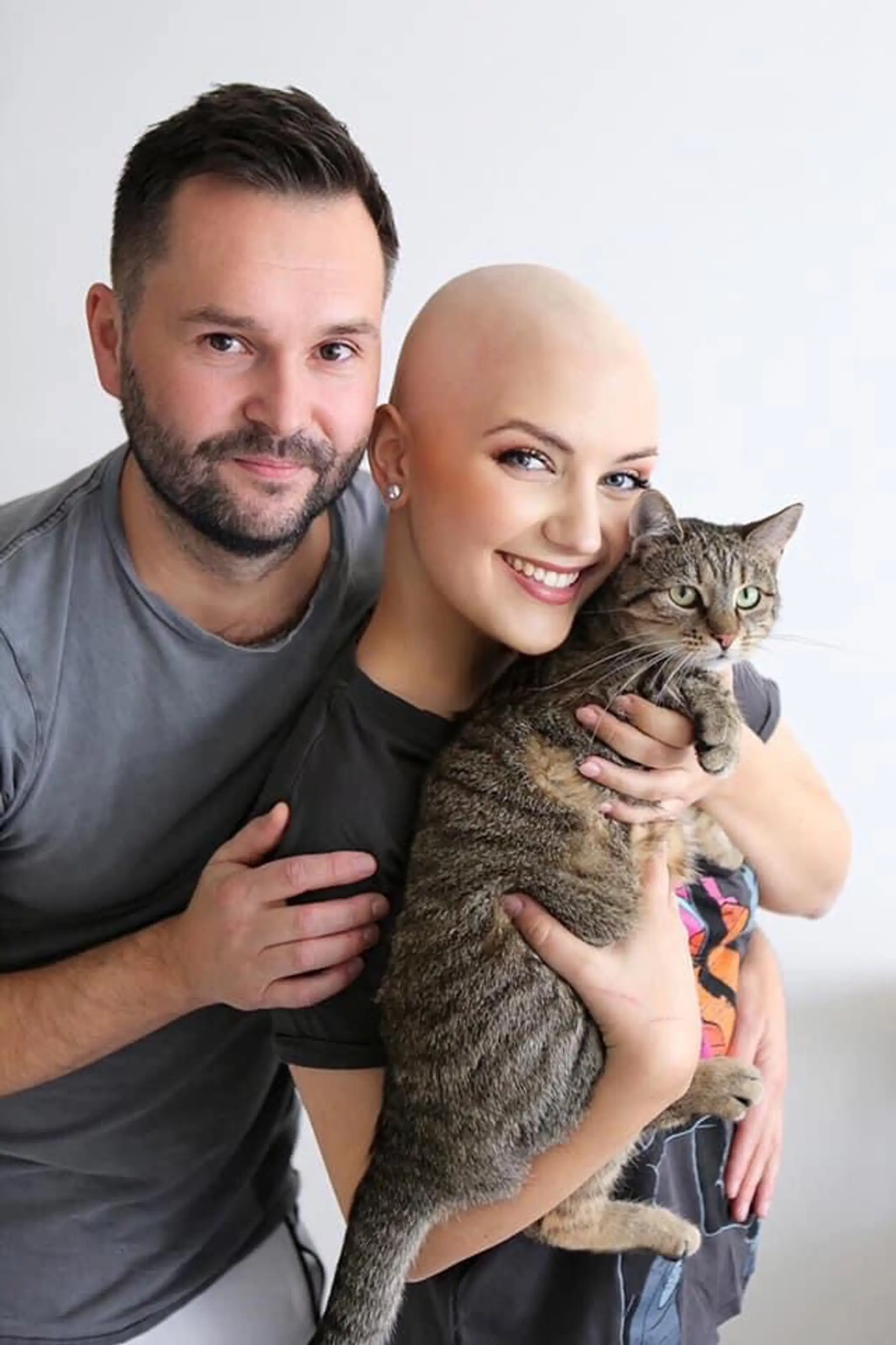 S priateľom Tomášom a  mačičkou Lejdy