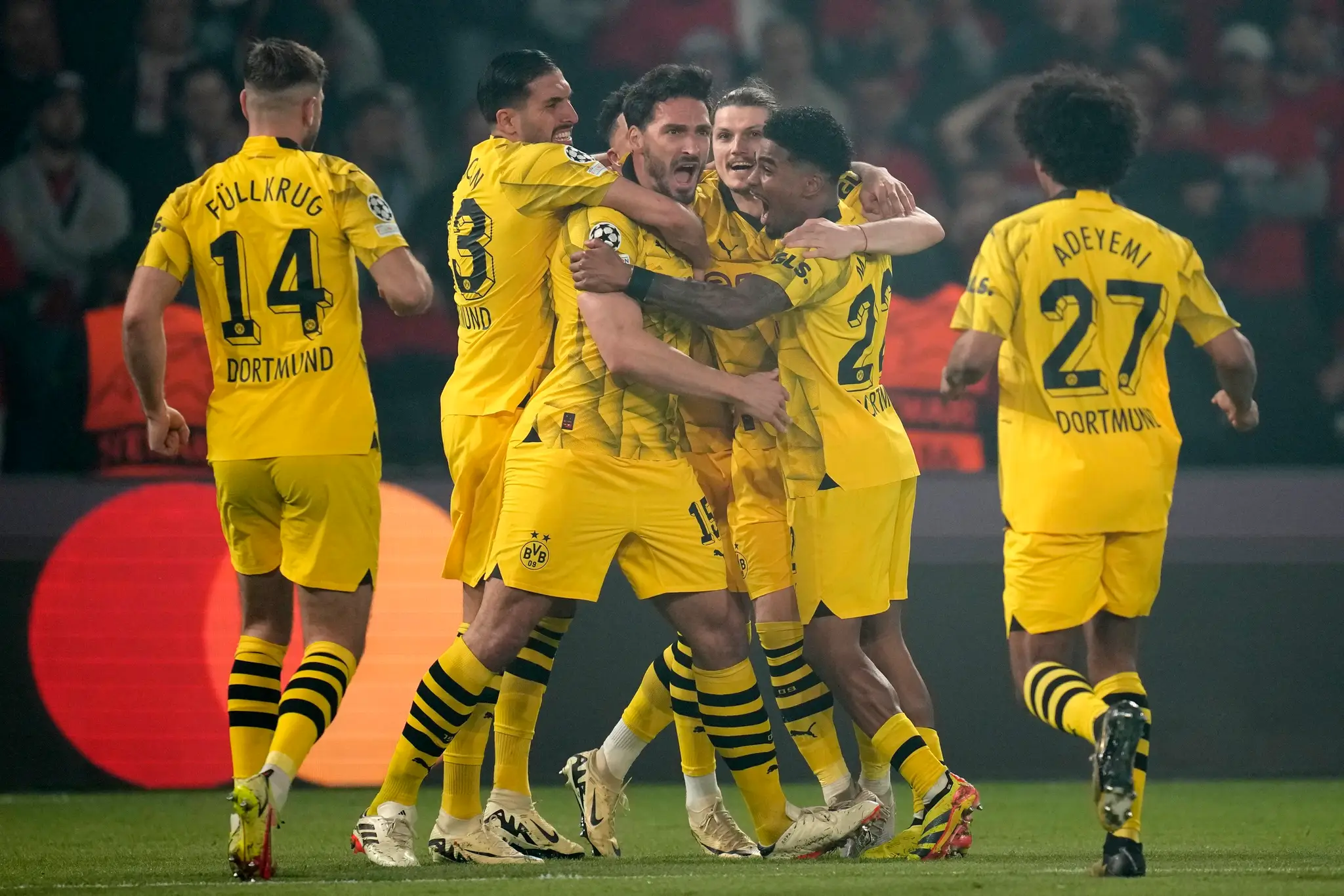 Borussia Dortmund postúpila do finále Ligy majstrov.
