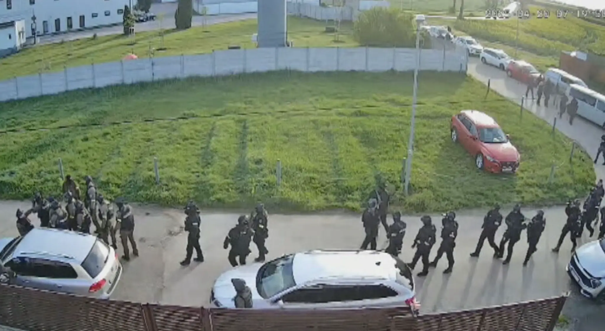 Polícia vo Farárskom.