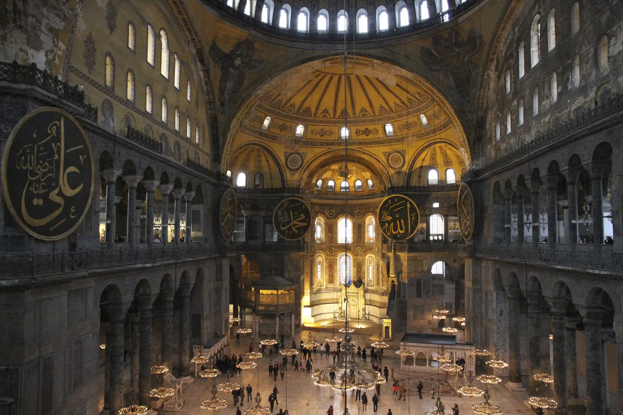  Na snímke interiér chrámu Hagia Sofia v tureckom Istanbule.