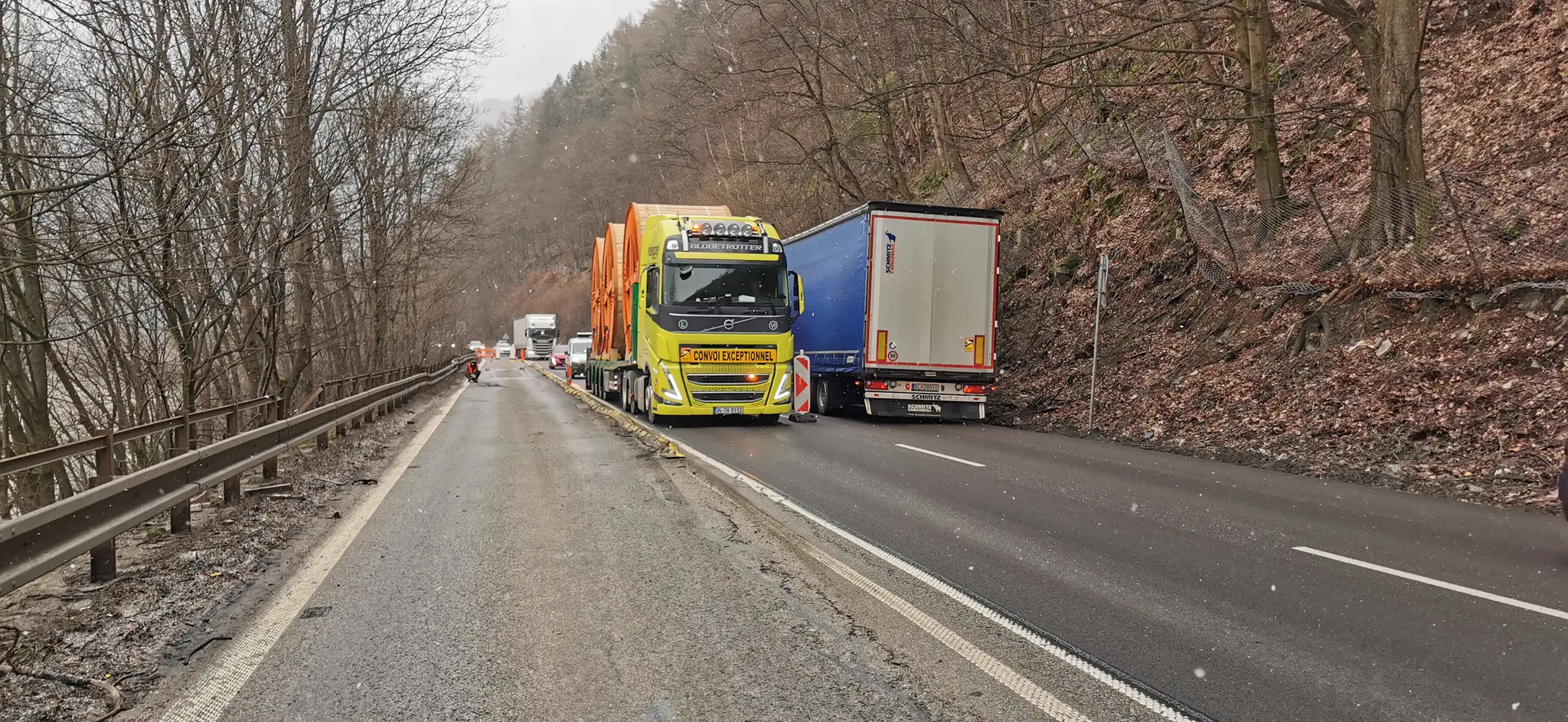 Cesta I/18 v katastri Strečna počas obmedzenej premávky v jednom jazdnom pruhu z dôvodu degradácie oporného a stabilizačného múru