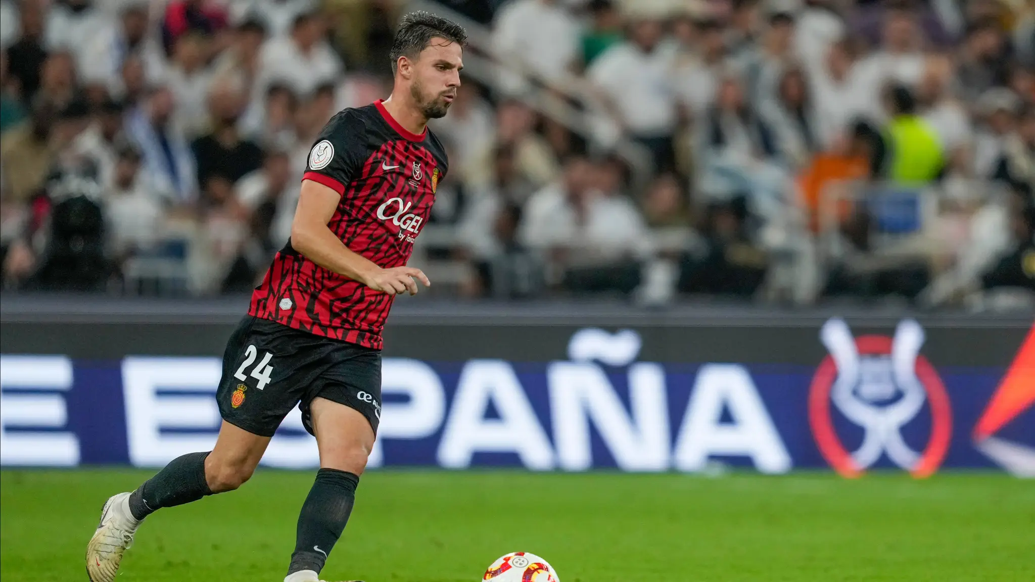 Slovenský futbalista Martin Valjent z RCD Mallorca  (cropped)