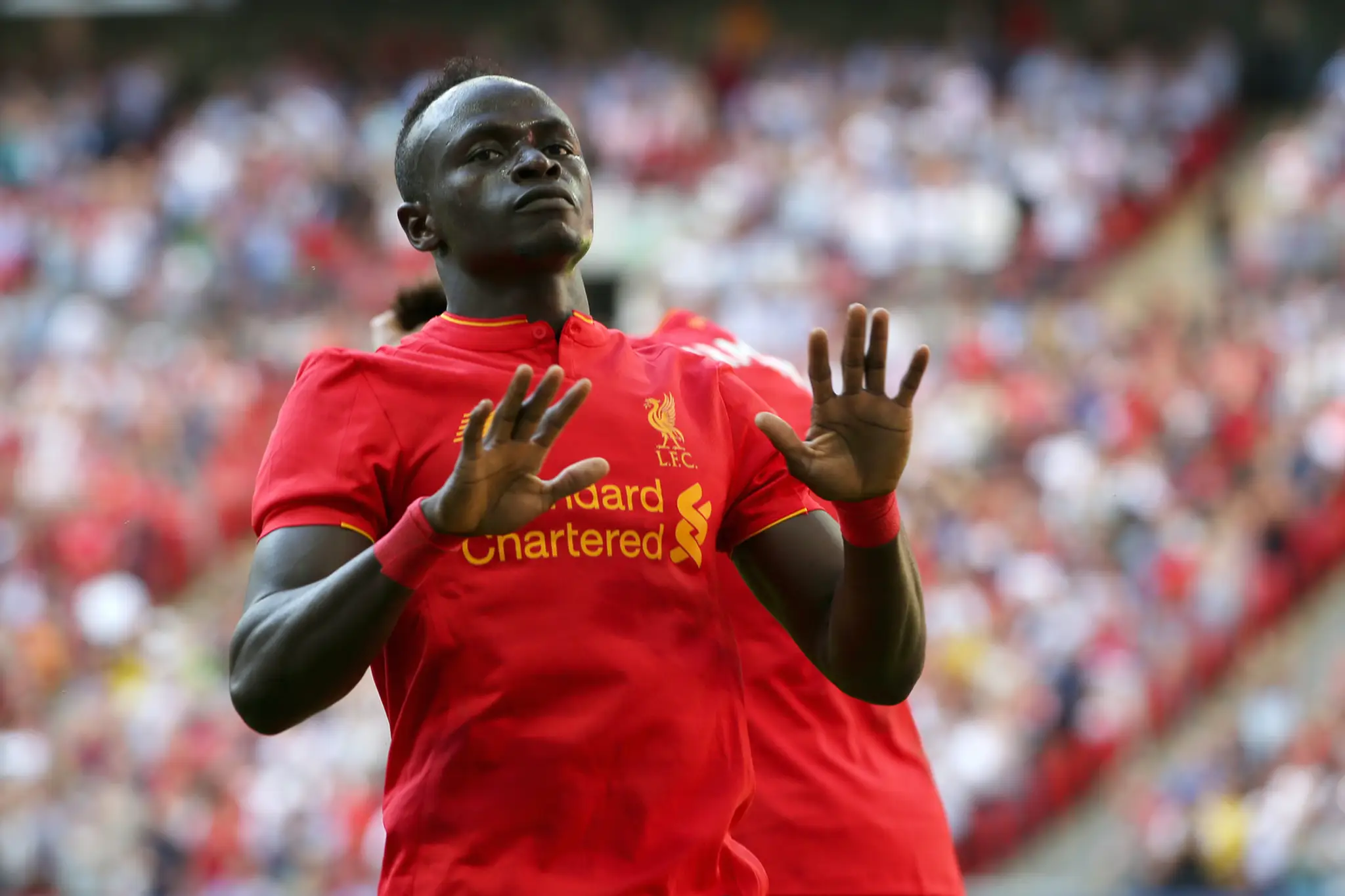 Útočník Liverpoolu Sadio Mané po strelení gólu Barcelone.