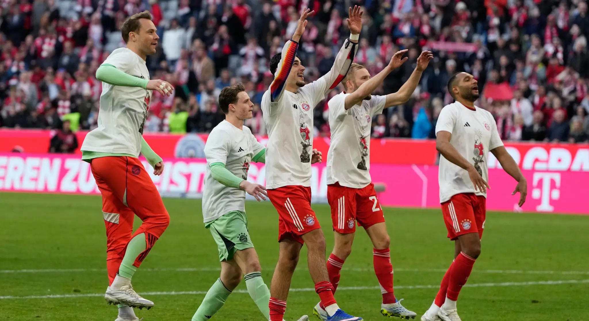 Majstri Bundesligy oslavujú ďalší titul.
