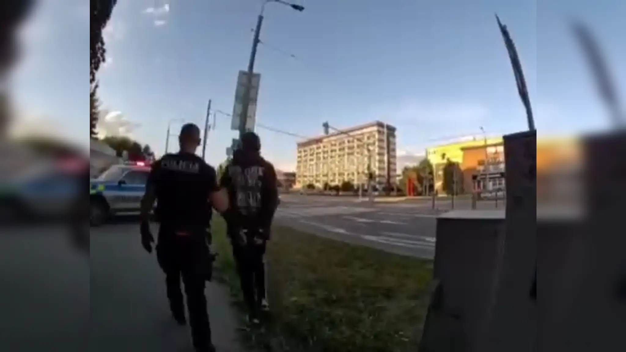 Dvaja páchatelia zaútočili na muža na invalidnom vozíku