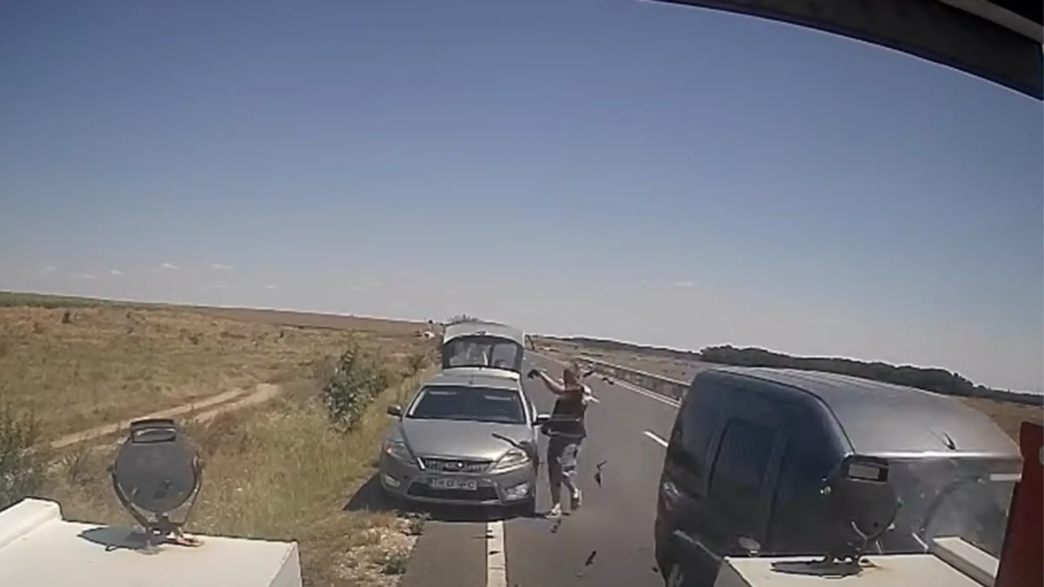 Pracovníka odťahovej služby zrazilo auto