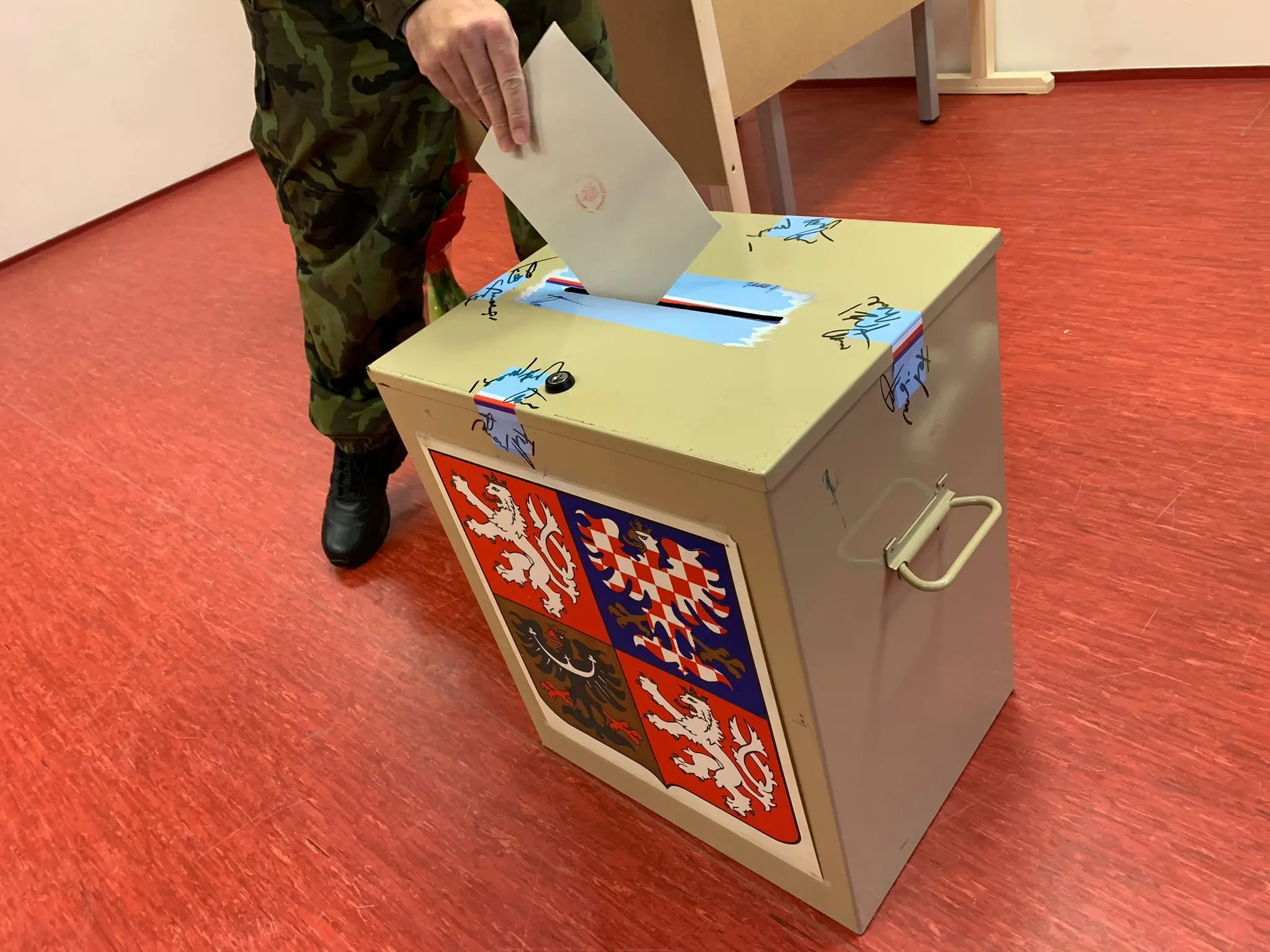České voľby v Lešti.