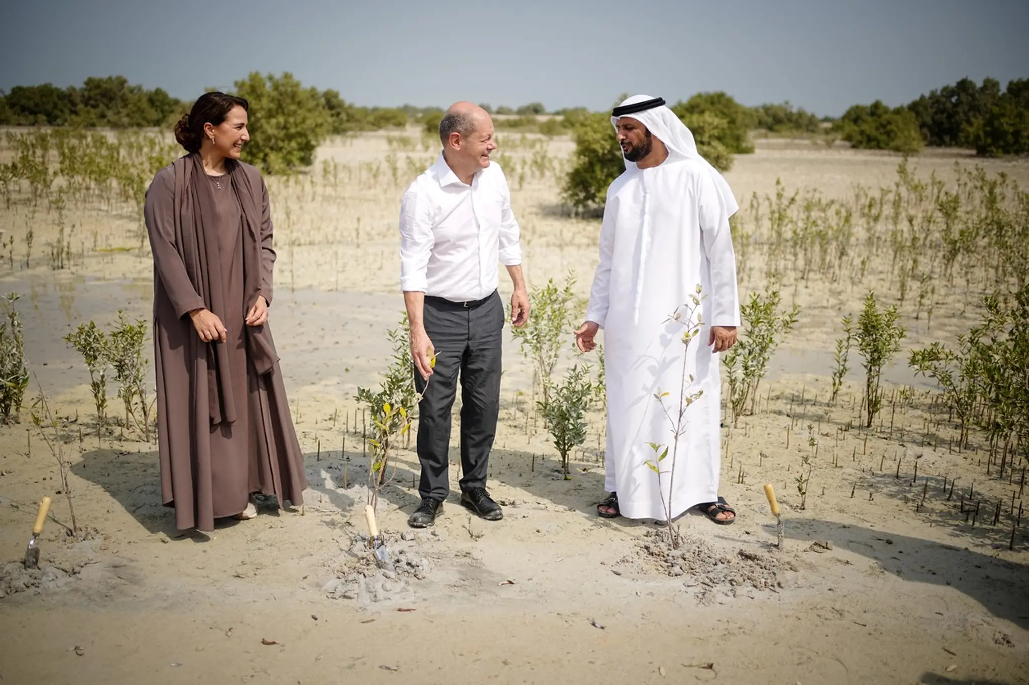 Olaf Scholz v Spojených arabských emirátoch.