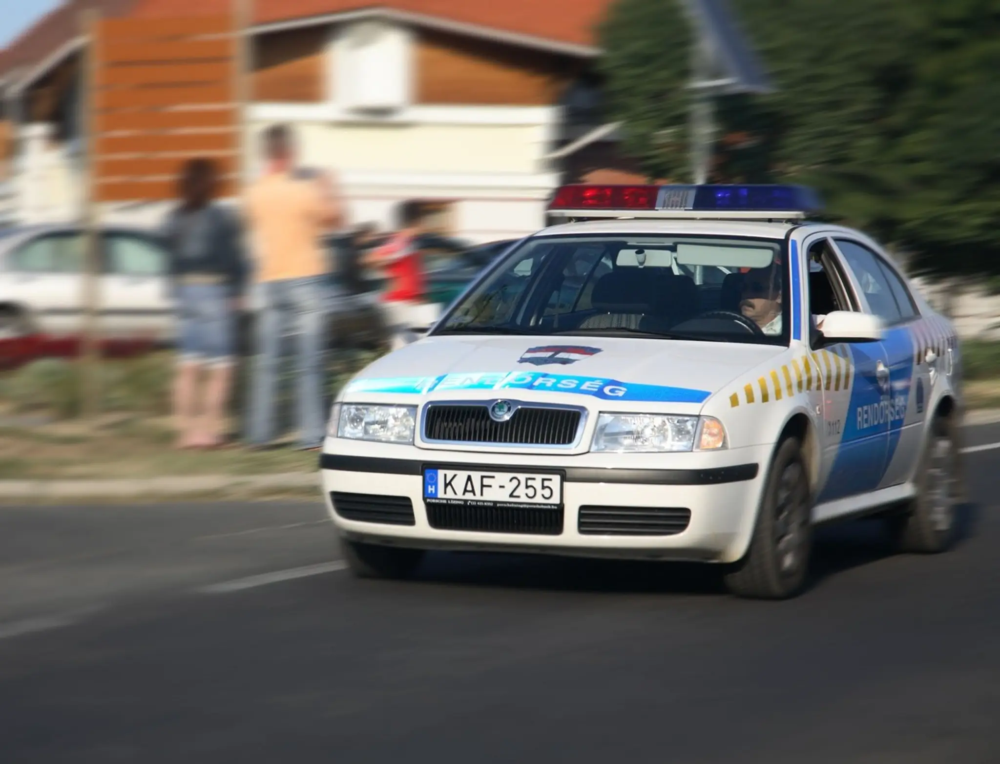 Maďarské policajné vozidlo.