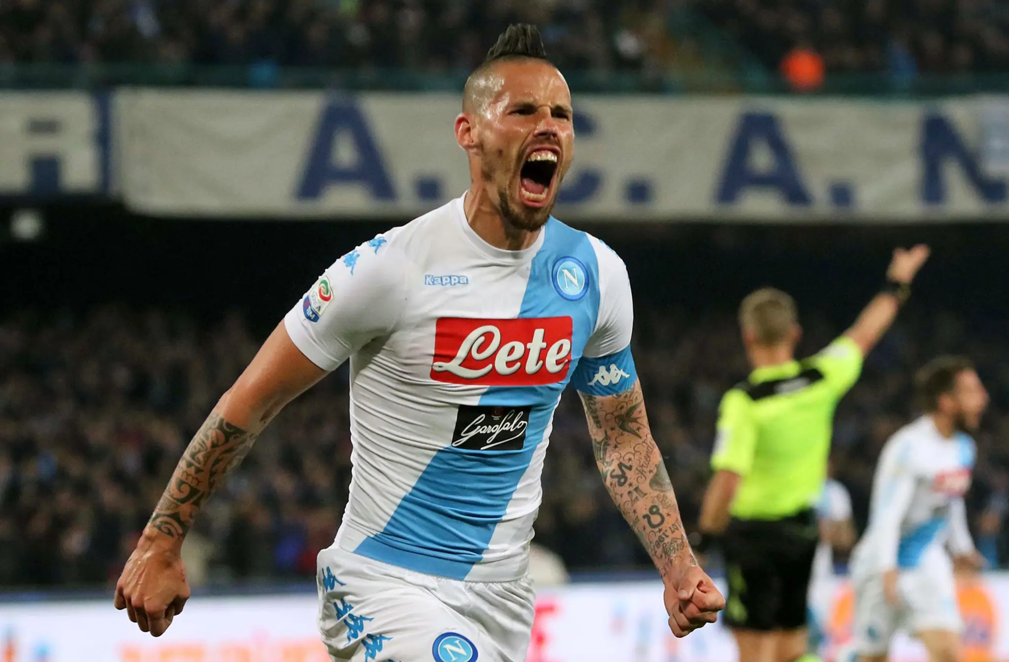 Marek Hamšík sa teší z vyrovnávajúceho gólu do siete Juventusu.