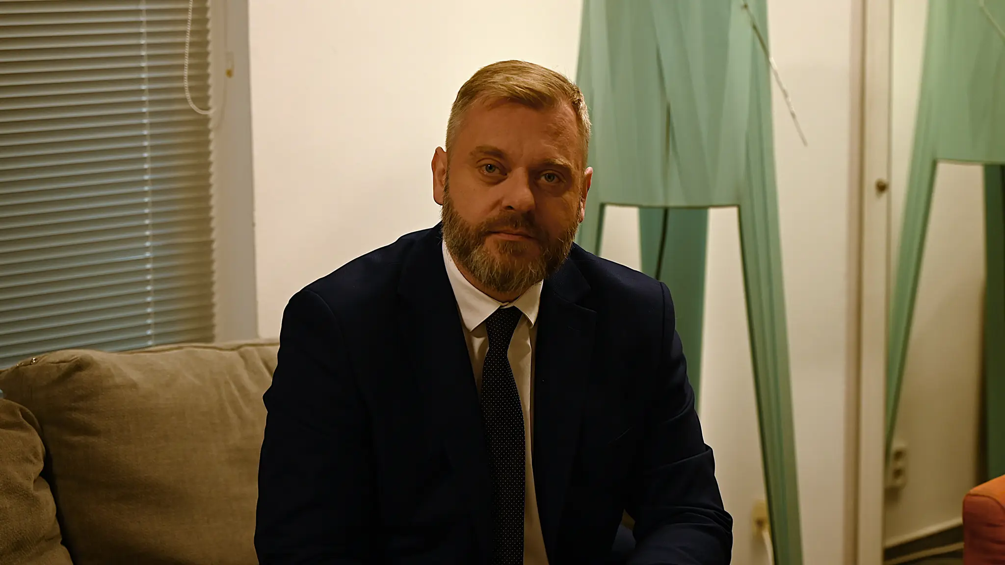 Hosťami Na telo boli Samuel Migaľ (Hlas-SD) a Juraj Krúpa (Sloboda a solidarita)