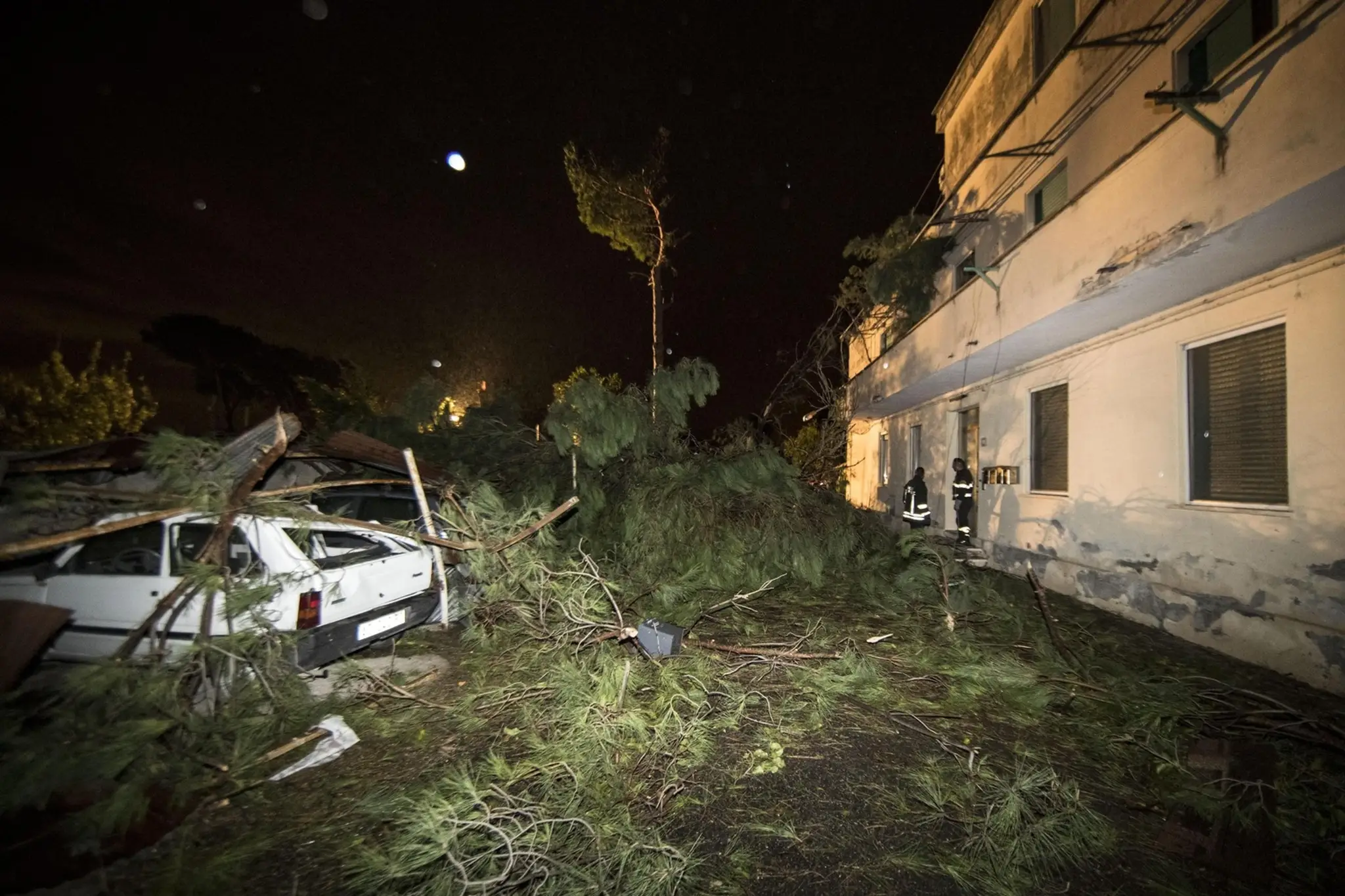 Tornado v meste Cesano. 