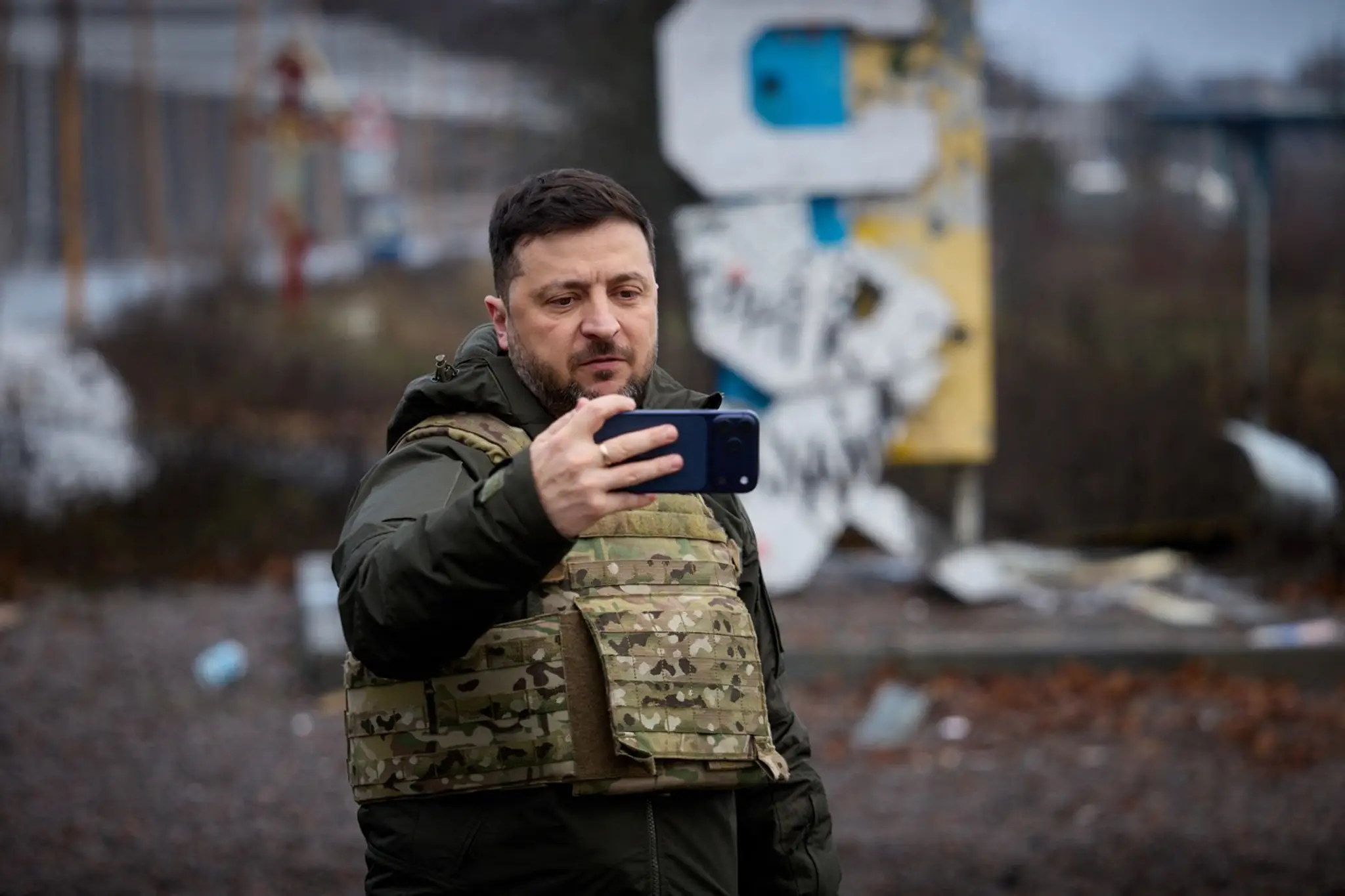  Zelenskyj zverejnil minulý týždeň fotografiu, ktorá ho zachytáva pri vstupe do Kupianska.