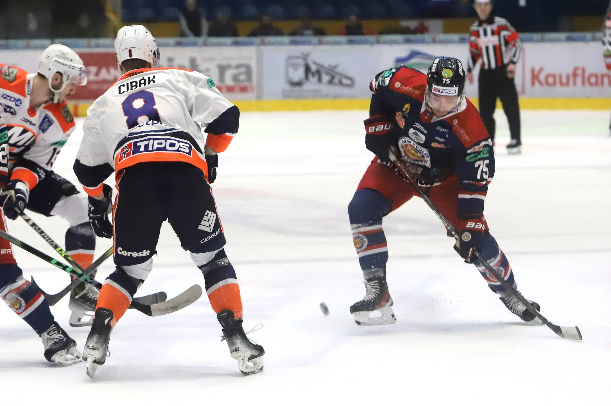 Patrik Marcinek (Zvolen) počas  štvrtého štvrťfinálového zápasu play off