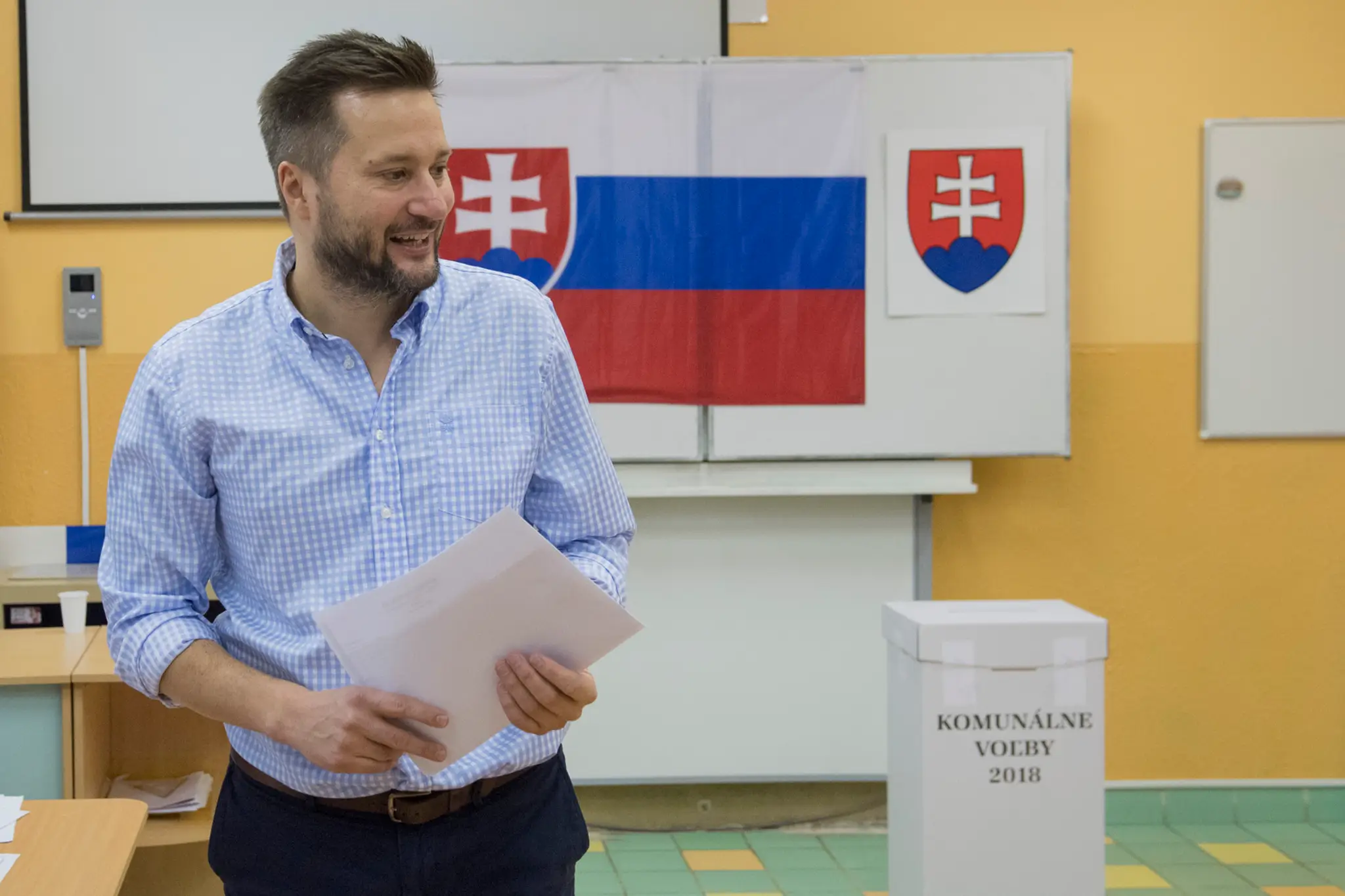 Odvolil ďalší kandidát na bratislavského primátora Matúš Vallo.