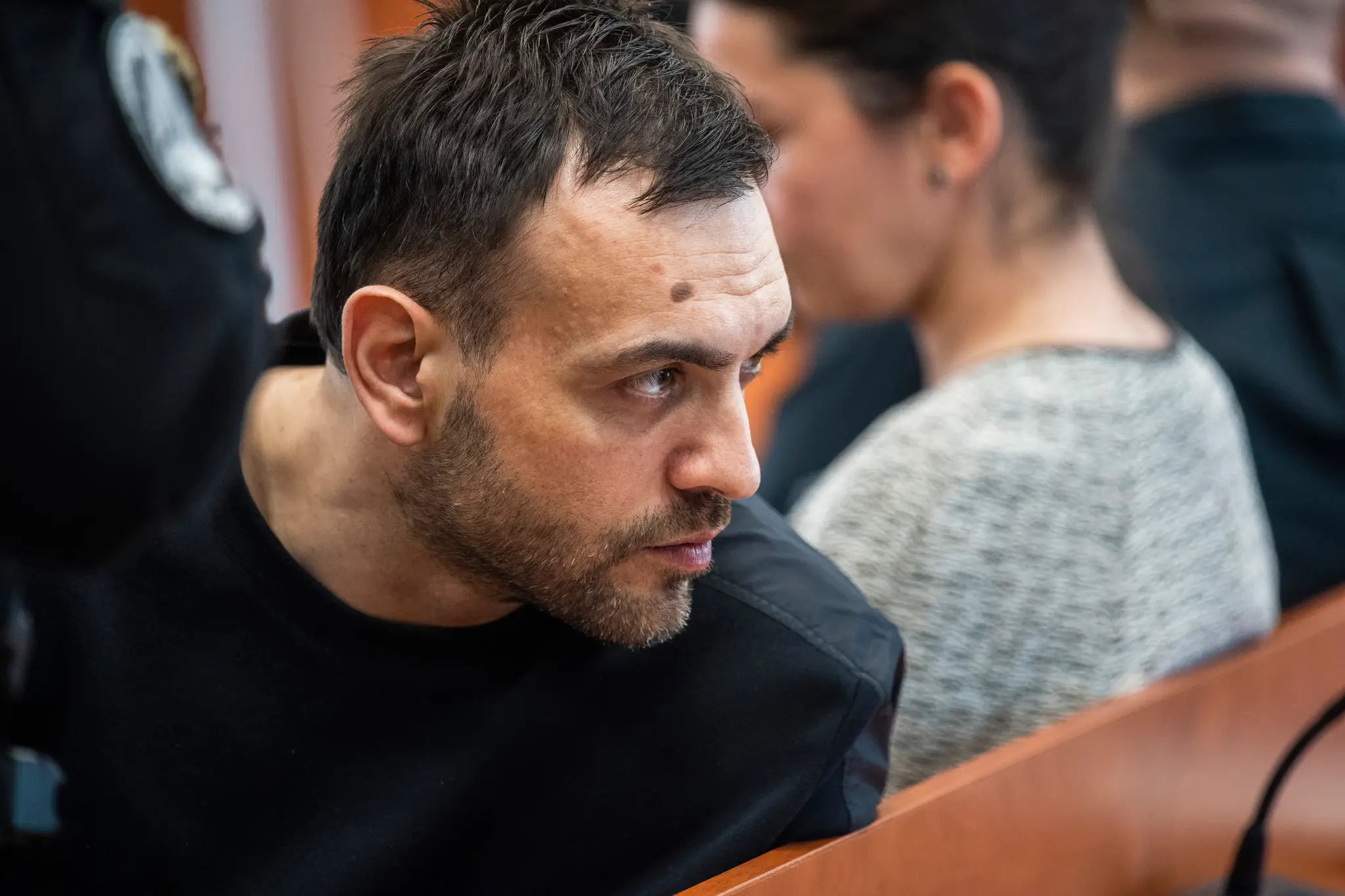 Obžalovaný Darko D. počas rozsudku v kauze Kuciak.
