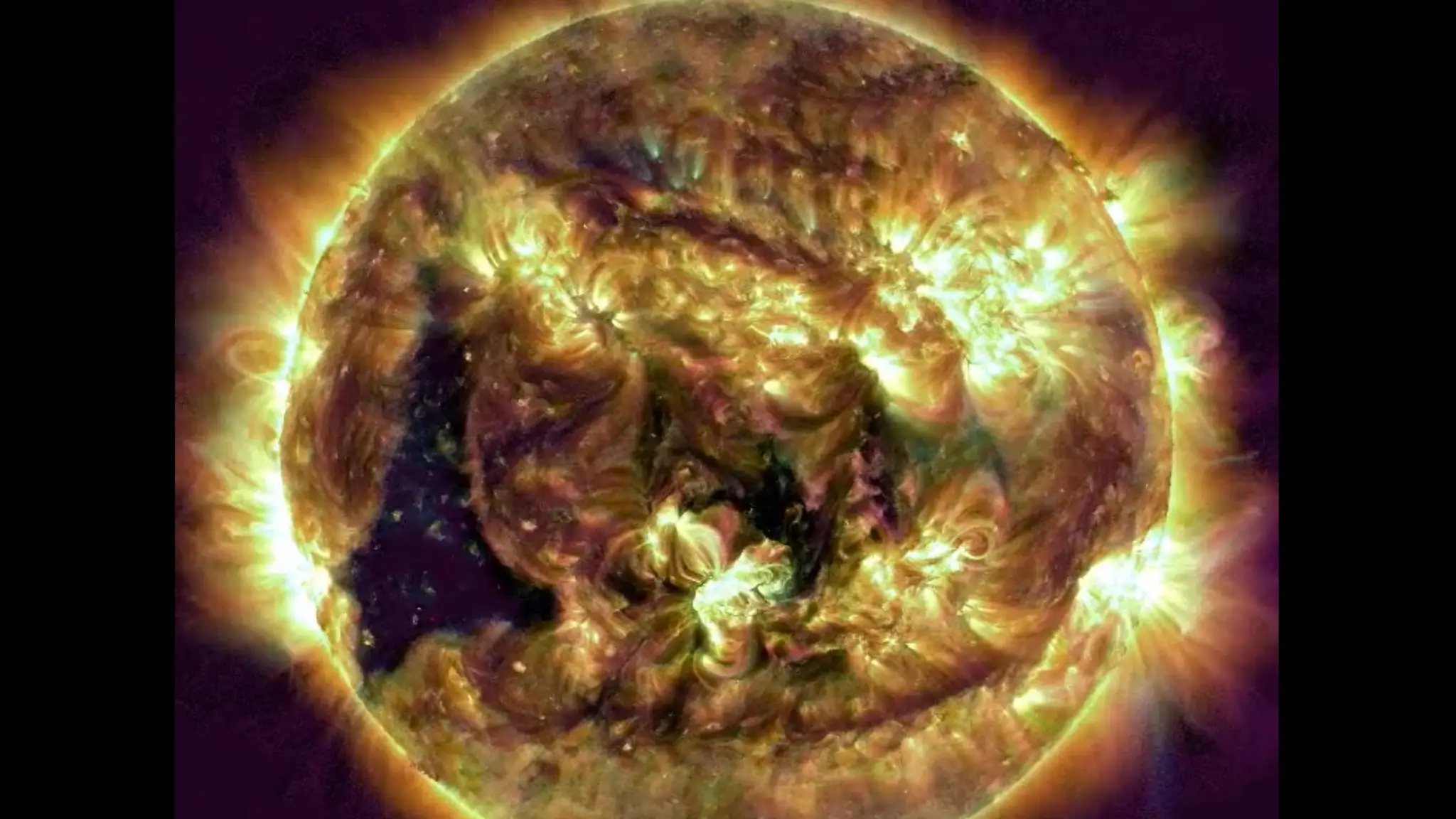 Masívna erupcia slnka.