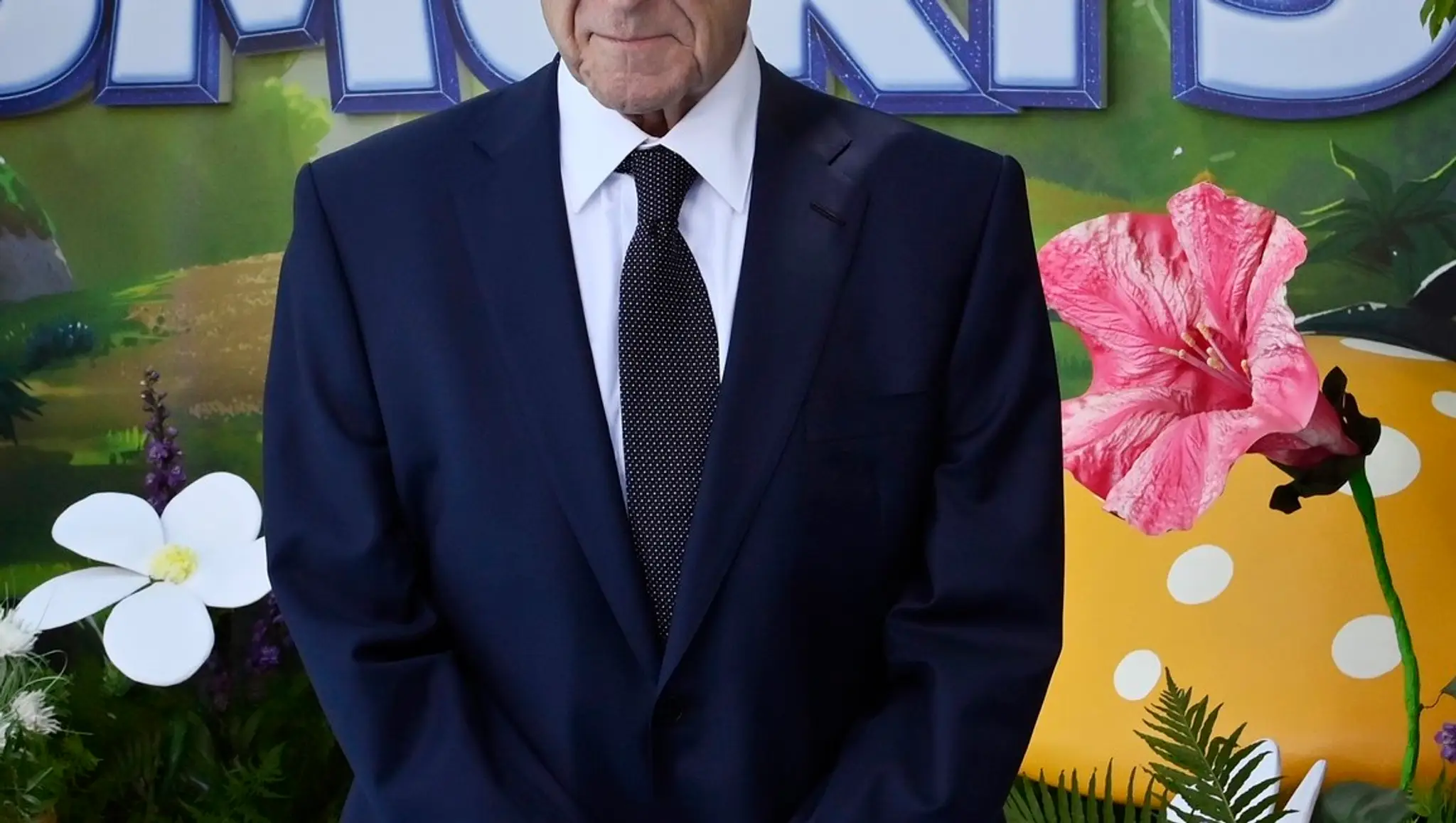 John Goodman na losangelskej premiére snímky Šmolkovia vo filme