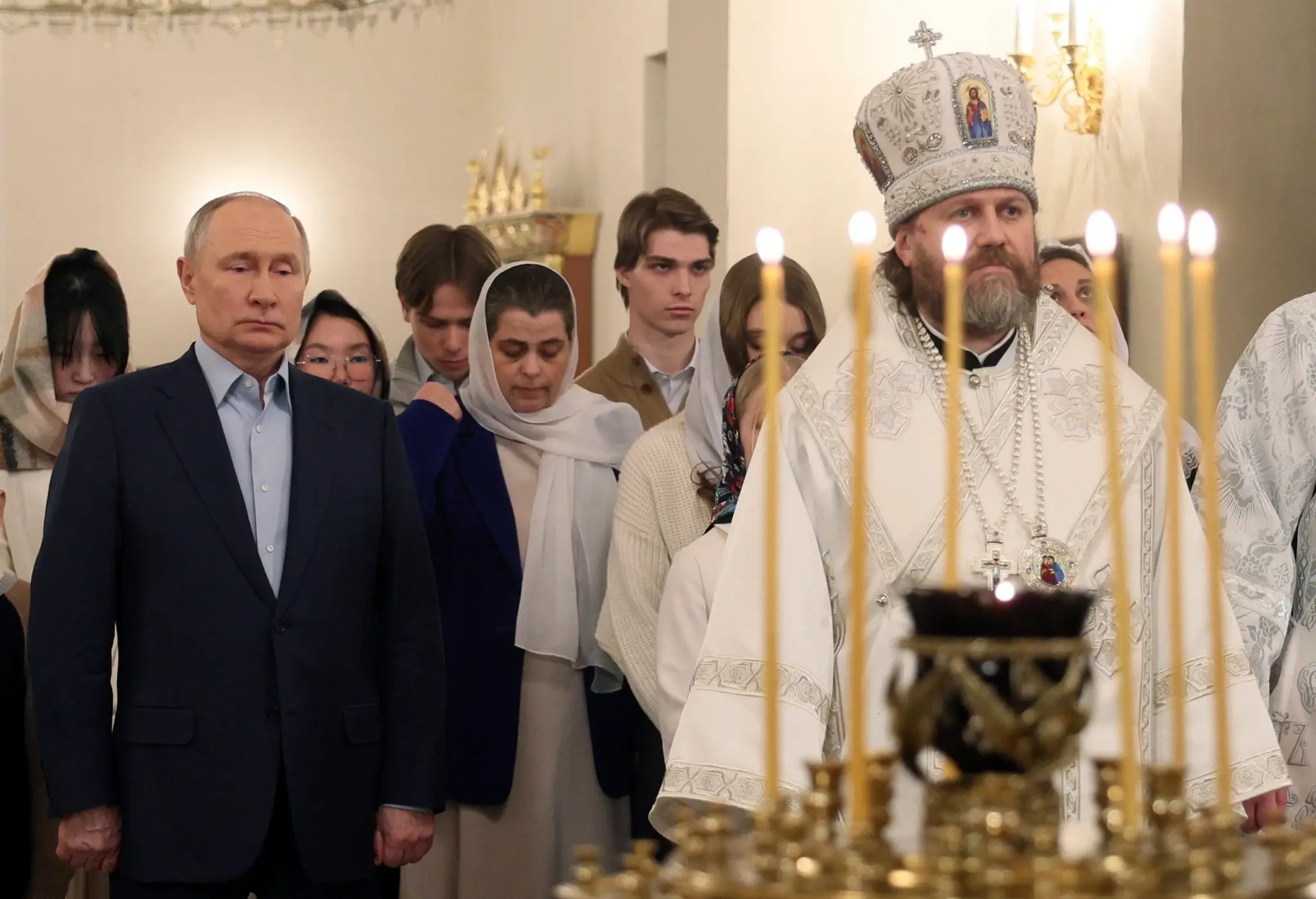 Putin slávil Božie narodenie v spoločnosti rodín vojakov padlých na Ukrajine.